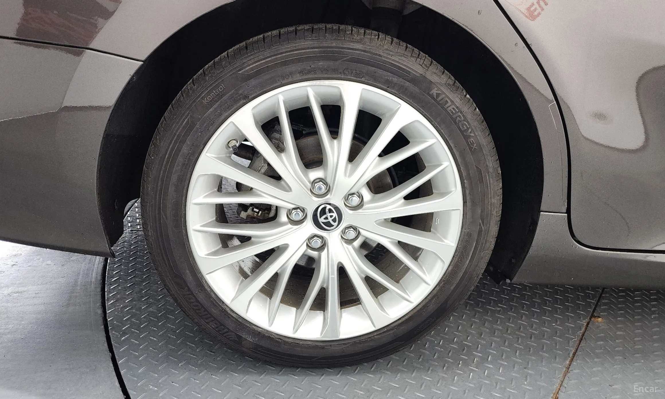 Toyota Camry (XV70) превью 5