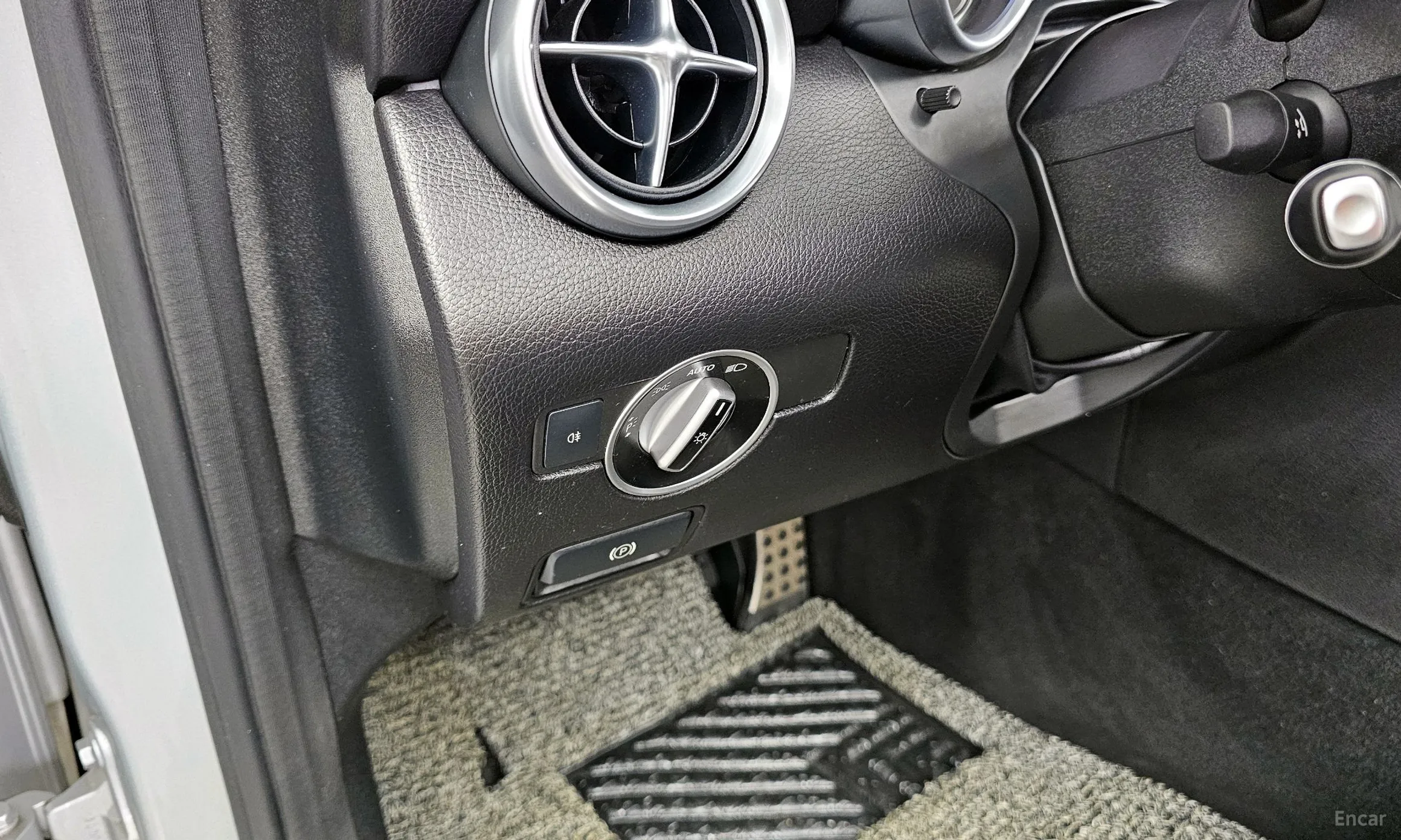 Mercedes Benz SLC-Class R172 превью 16