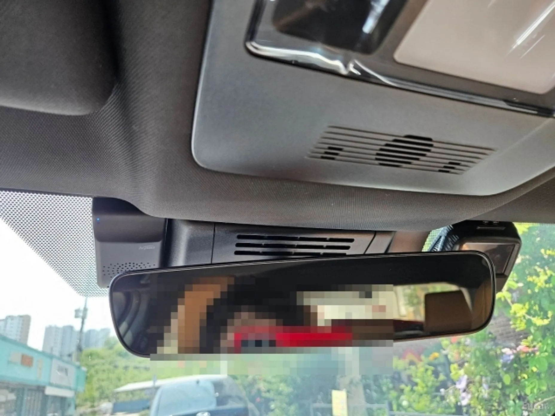 Lexus UX300h превью 12