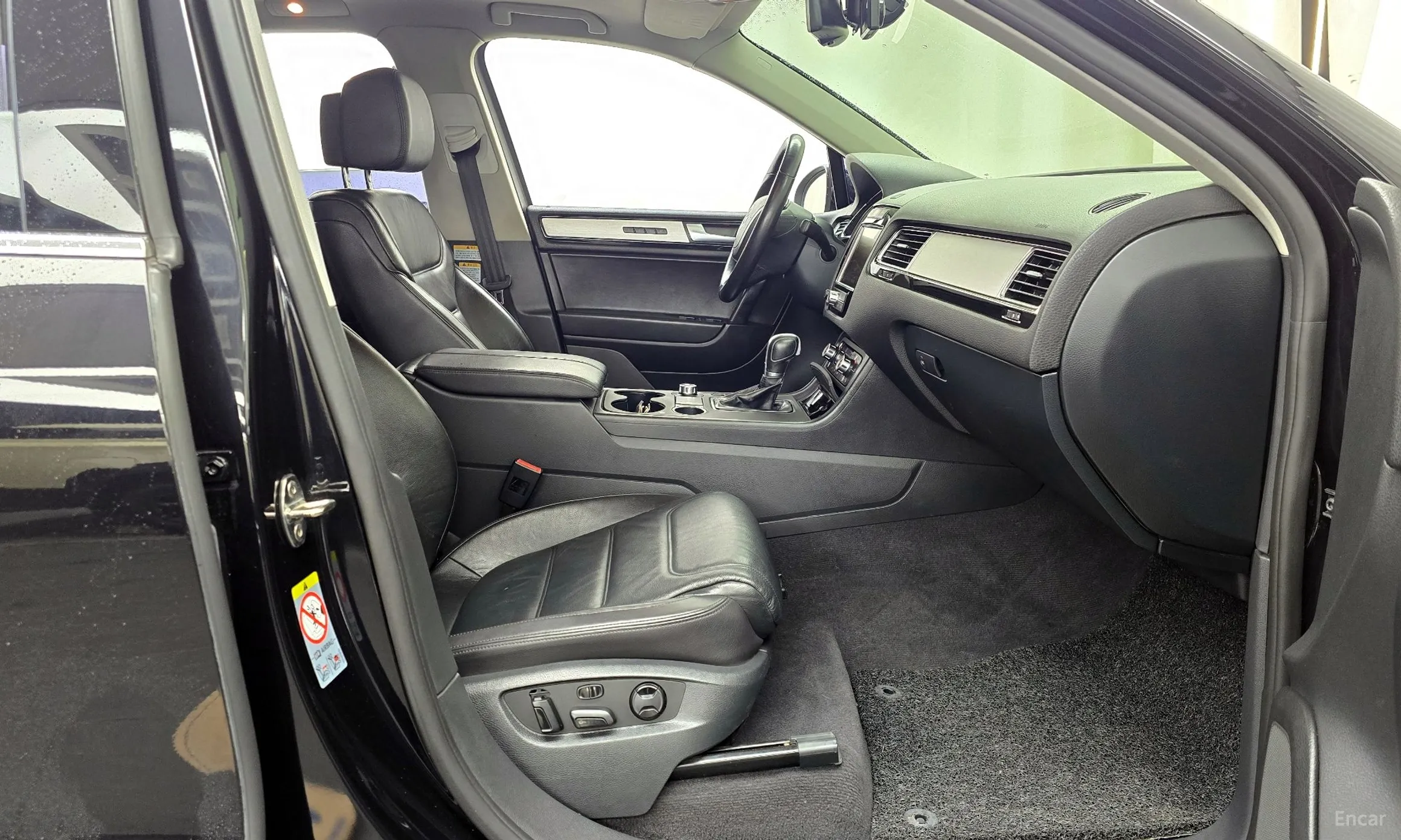 Volkswagen New Touareg превью 11
