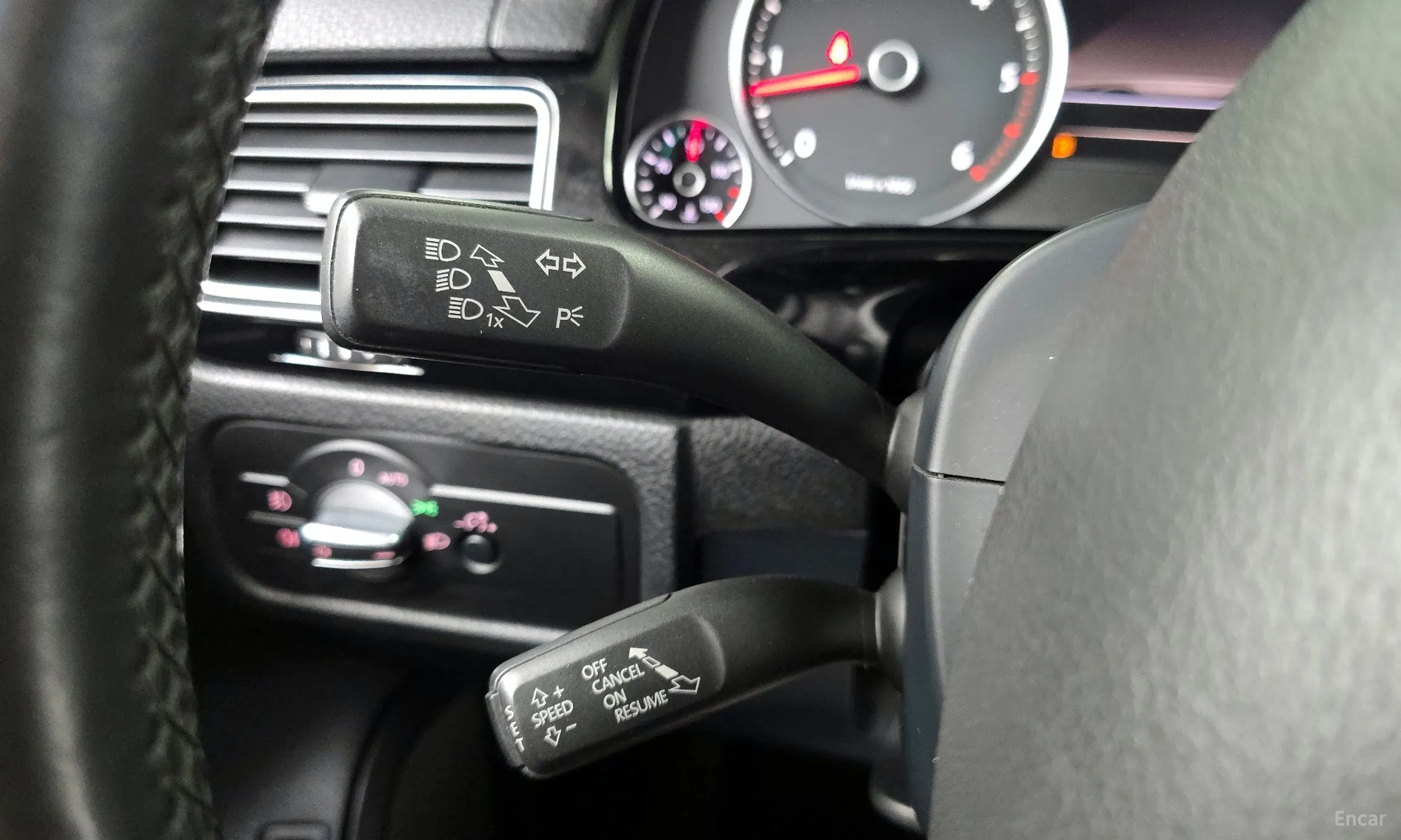 Volkswagen New Touareg превью 18