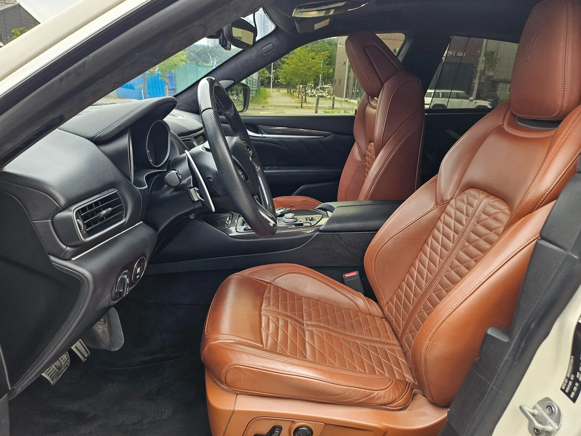 Maserati Levante превью 11
