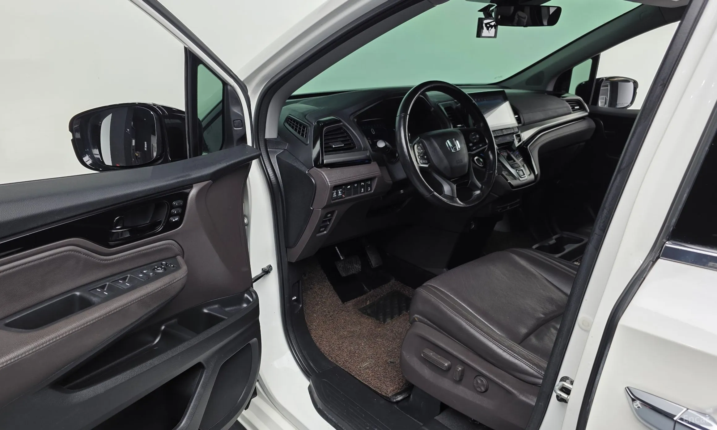 Honda Odyssey превью 10