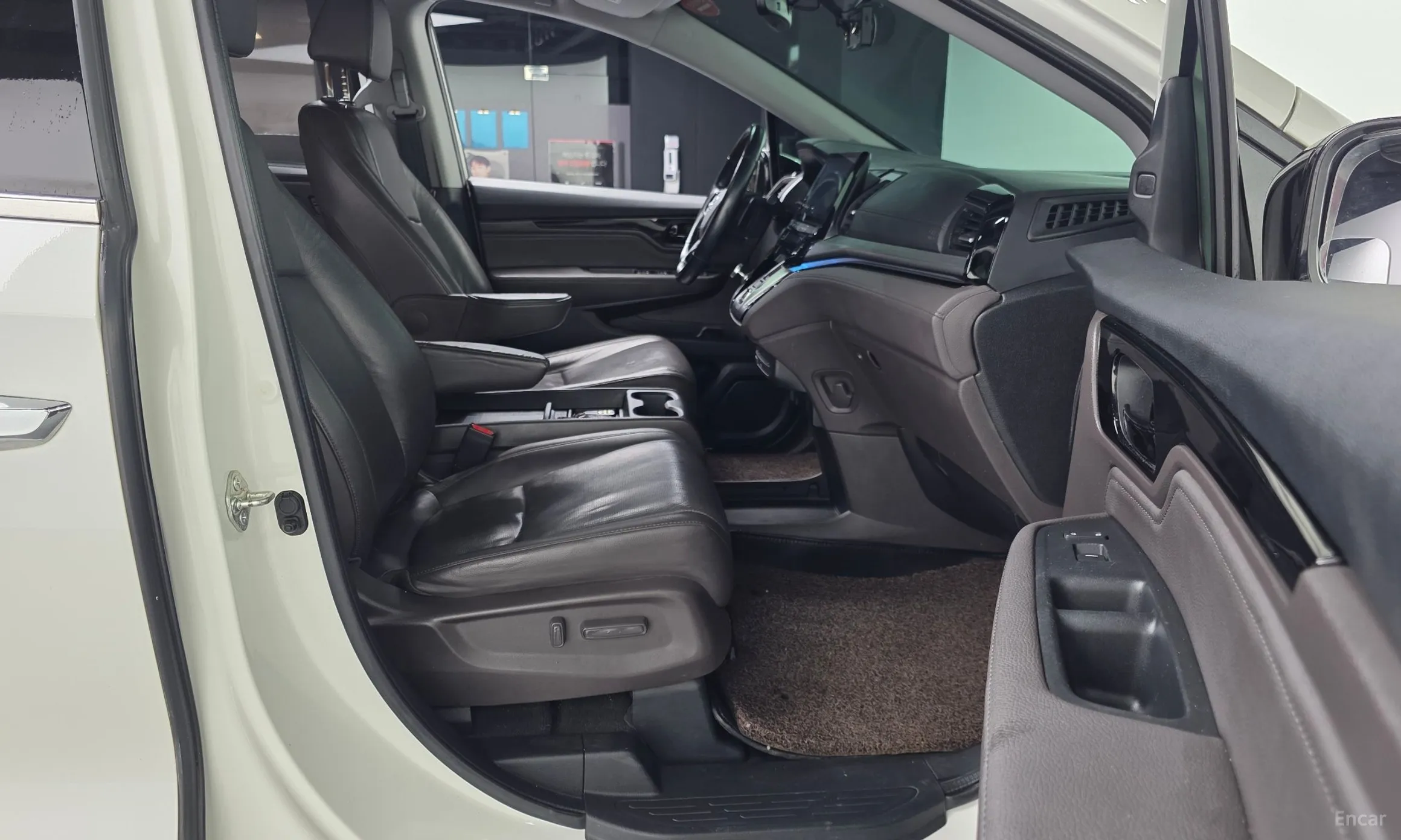 Honda Odyssey превью 11