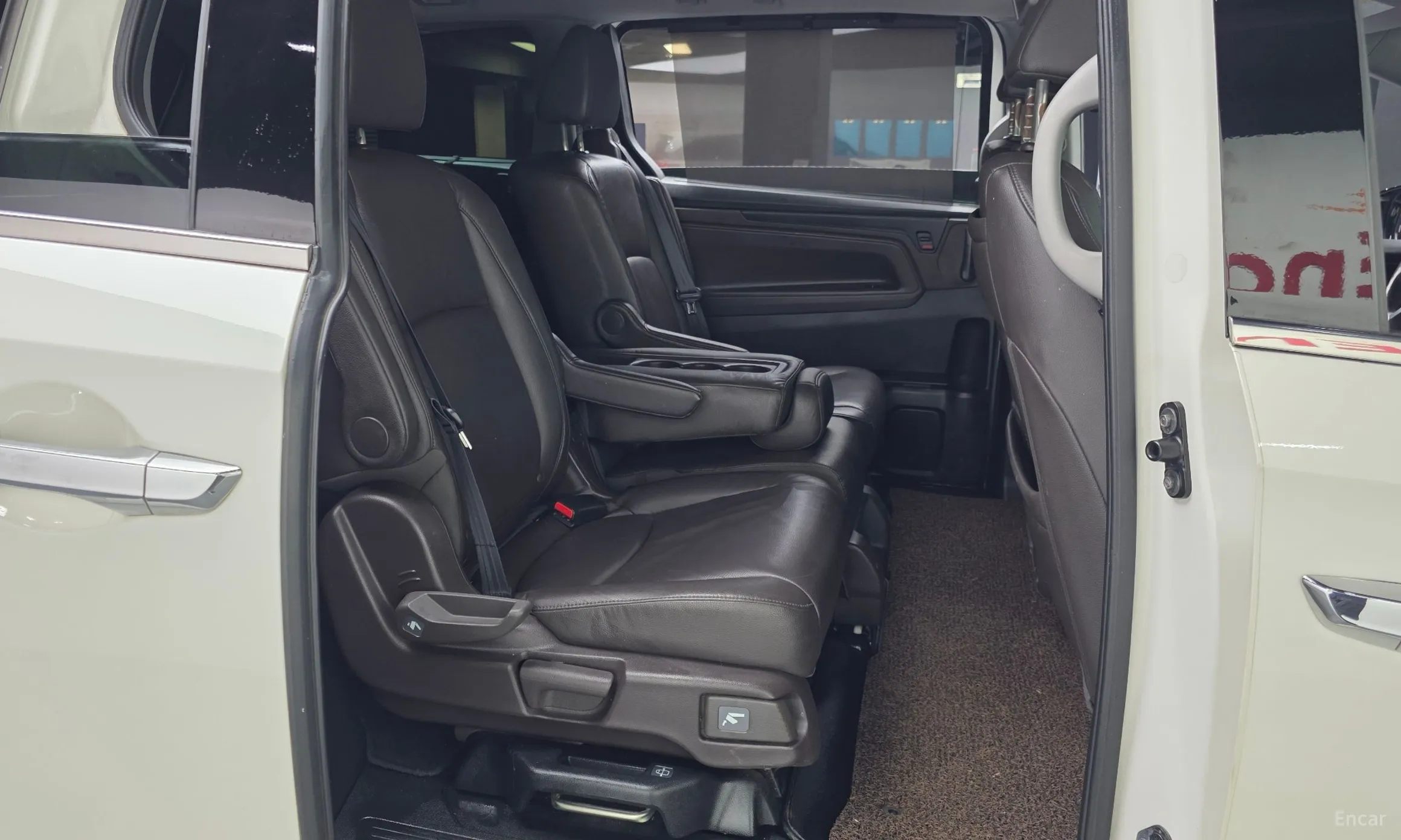 Honda Odyssey превью 12