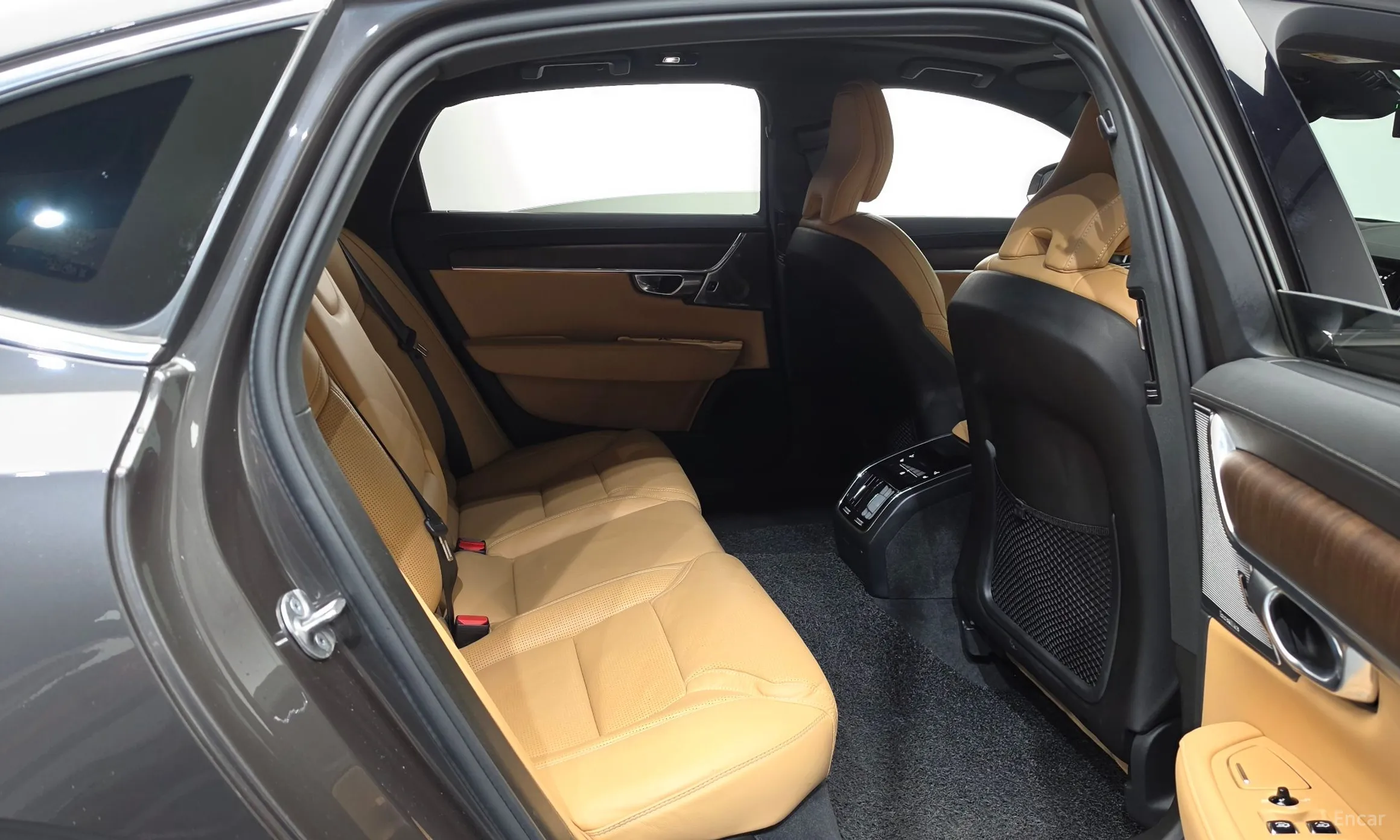 Volvo S90 превью 11