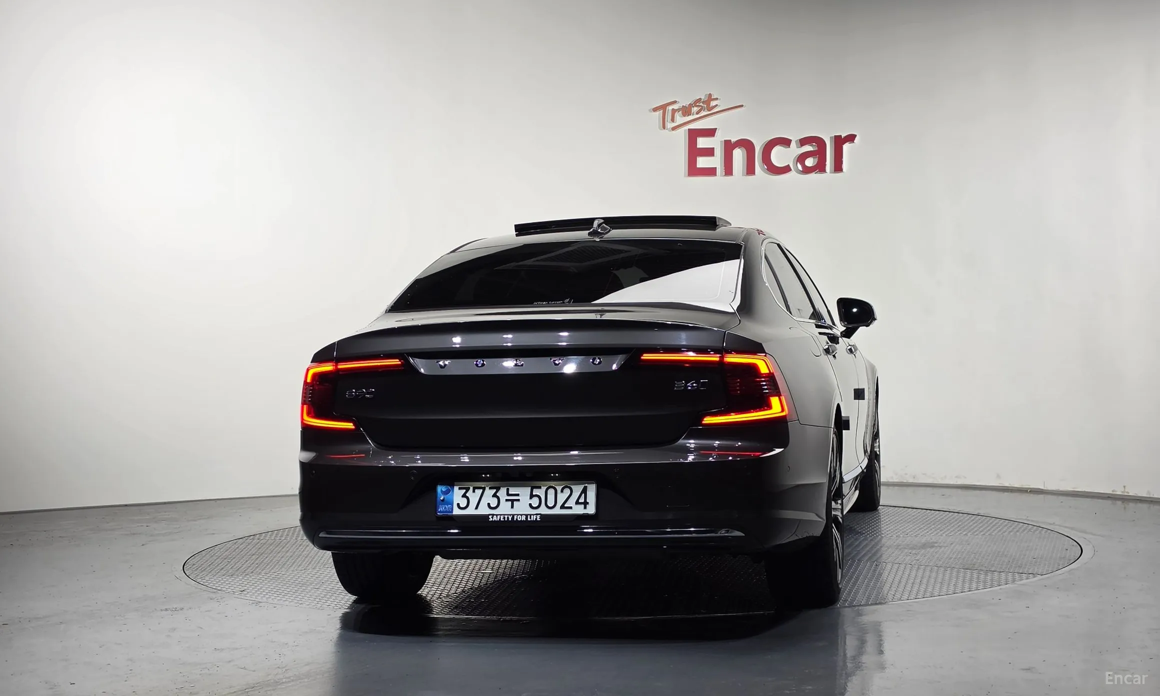 Volvo S90 превью 4