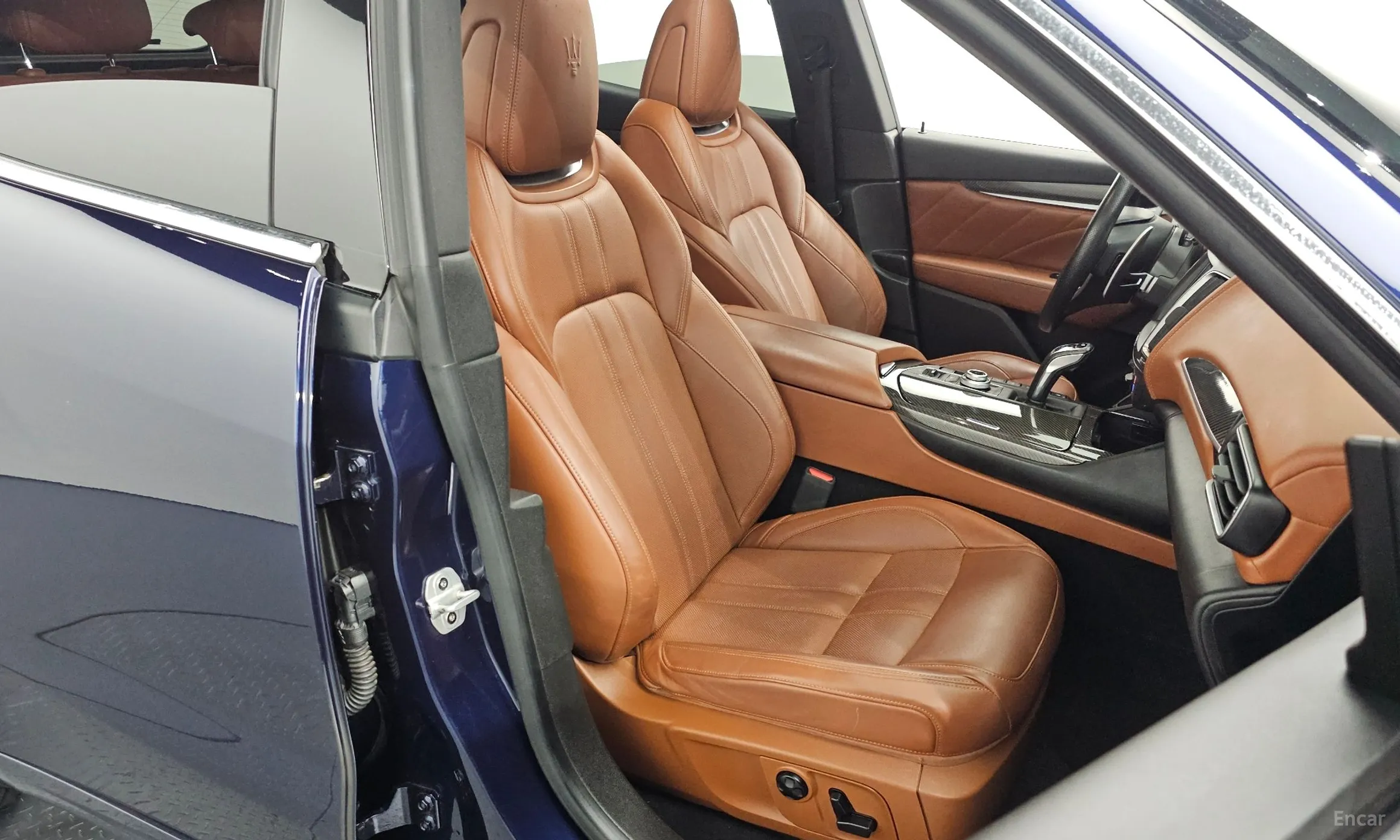 Maserati Levante превью 12