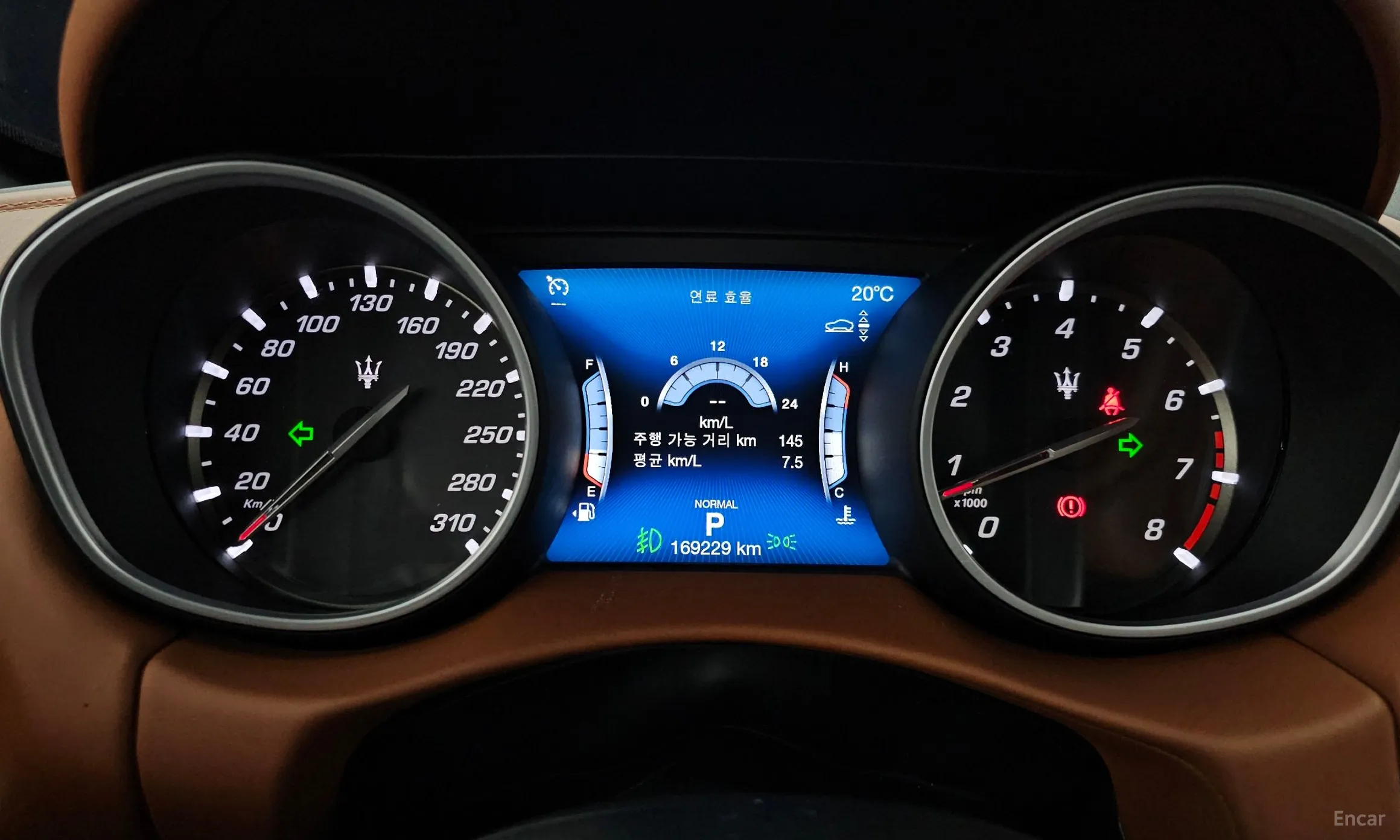 Maserati Levante превью 8