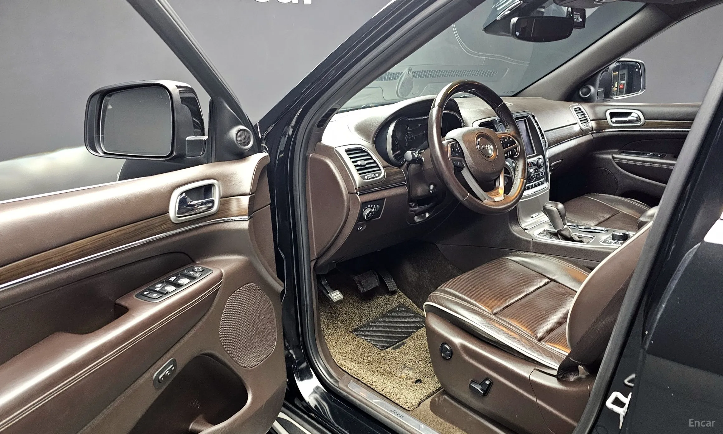 Jeep Grand Cherokee превью 10