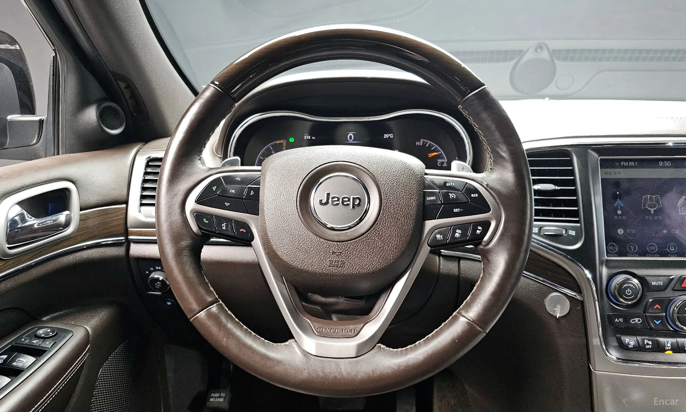 Jeep Grand Cherokee превью 12