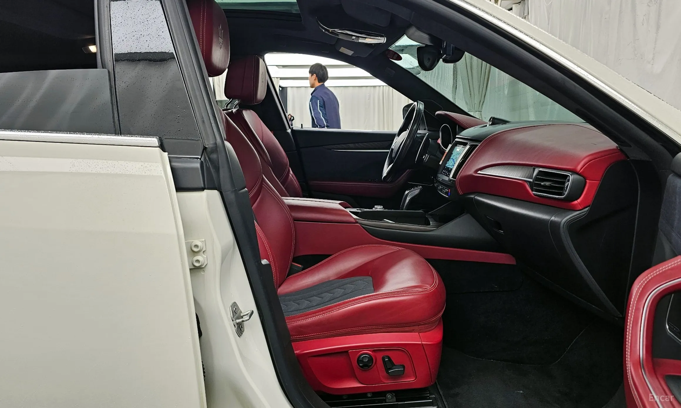 Maserati Levante превью 11