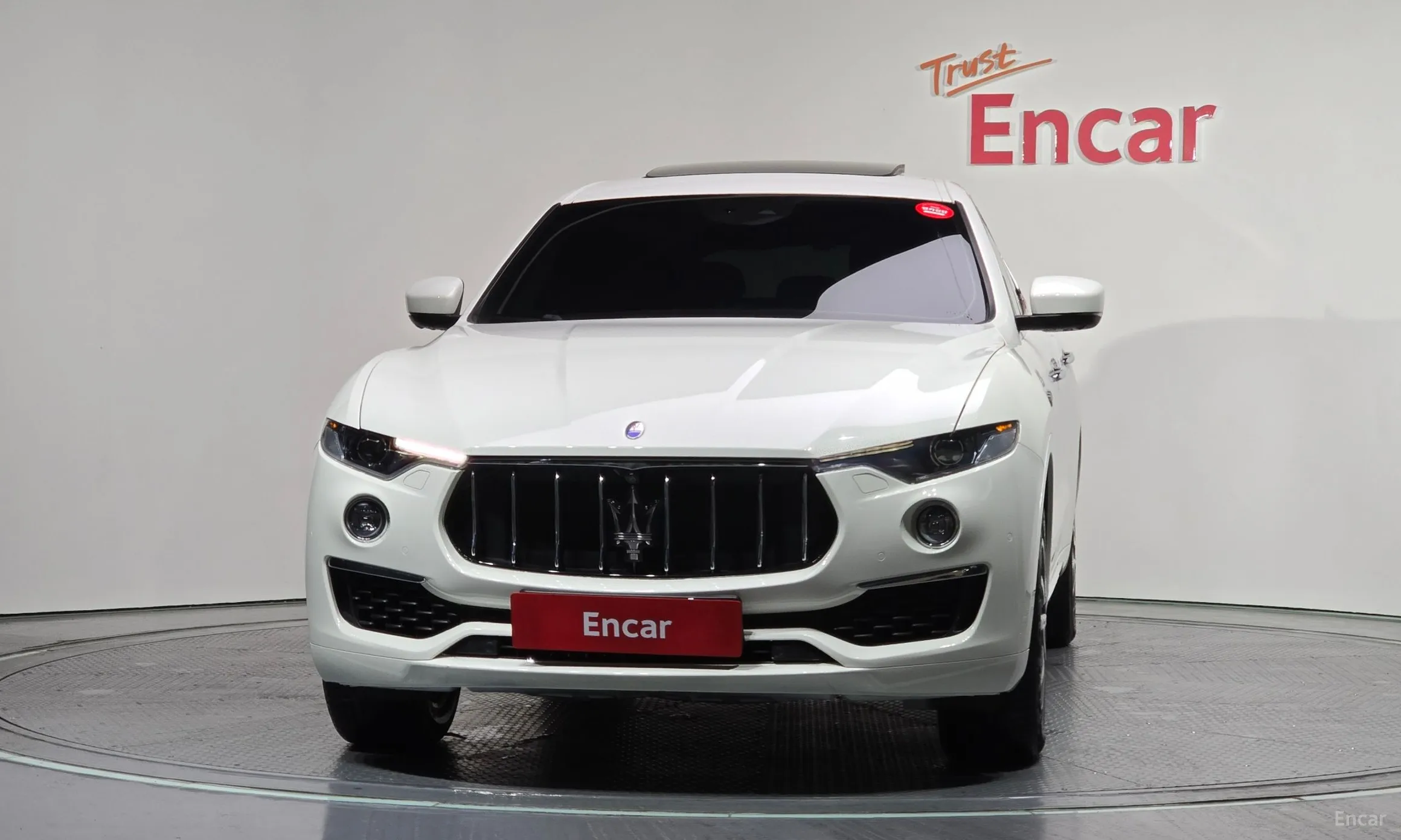 Maserati Levante превью 3