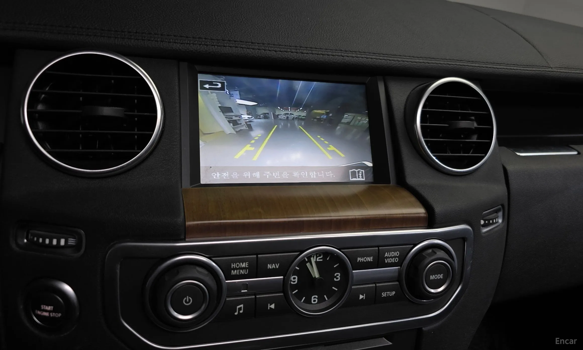 Land Rover Discovery 4 превью 15