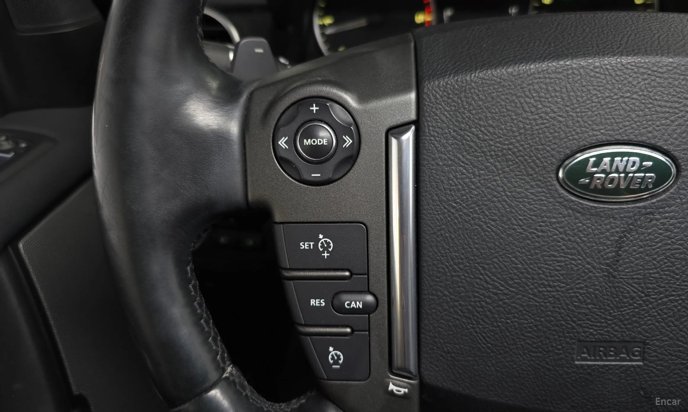 Land Rover Discovery 4 превью 16