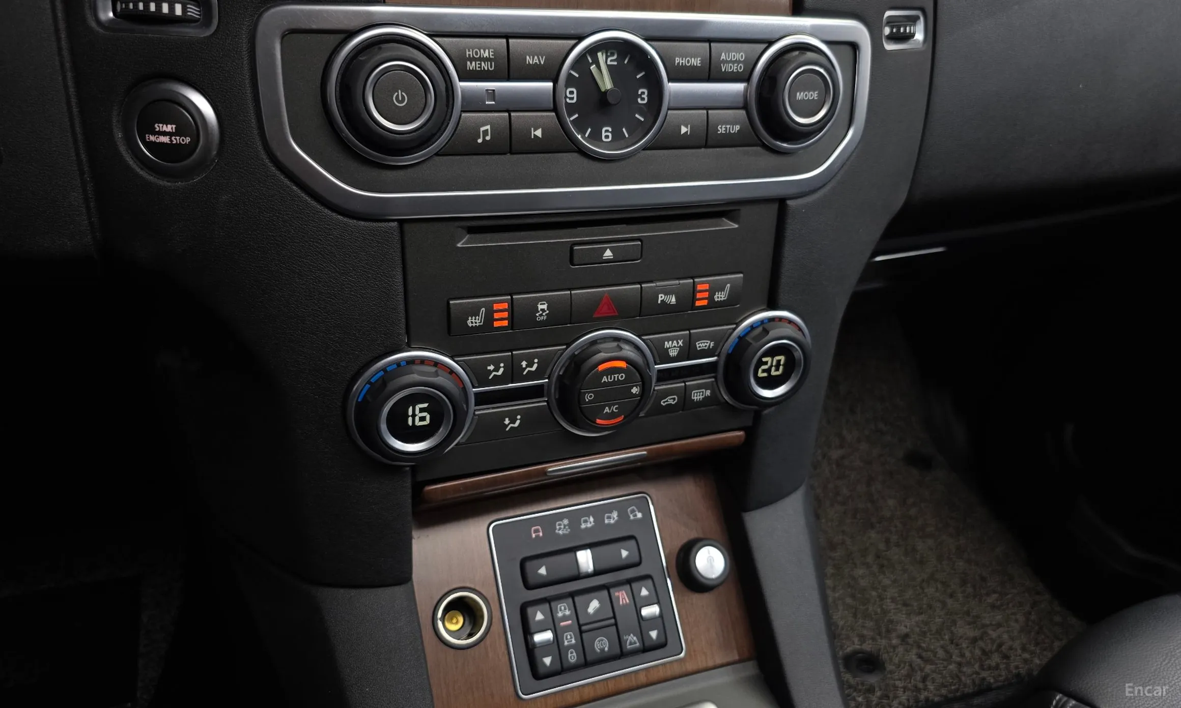 Land Rover Discovery 4 превью 18