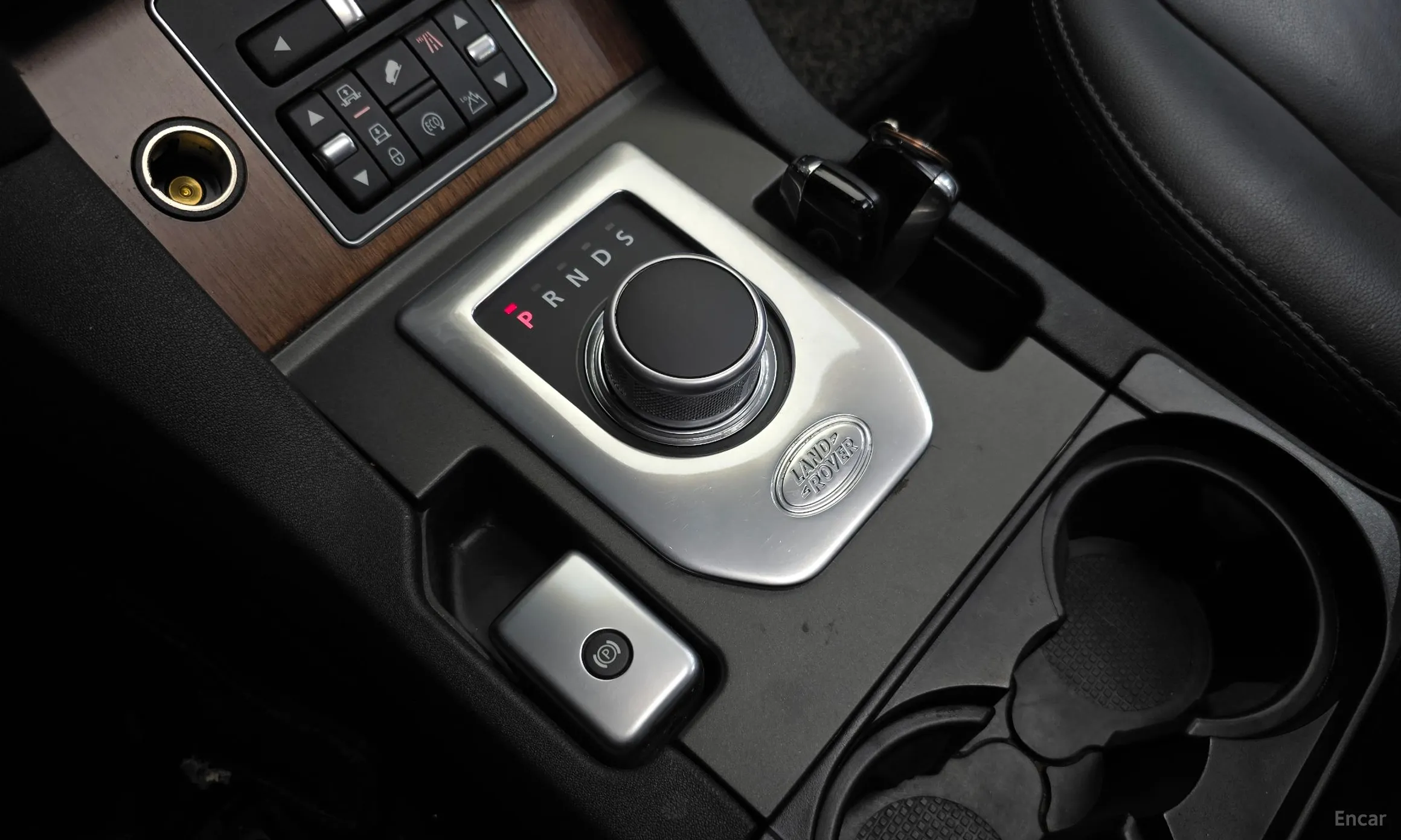 Land Rover Discovery 4 превью 9