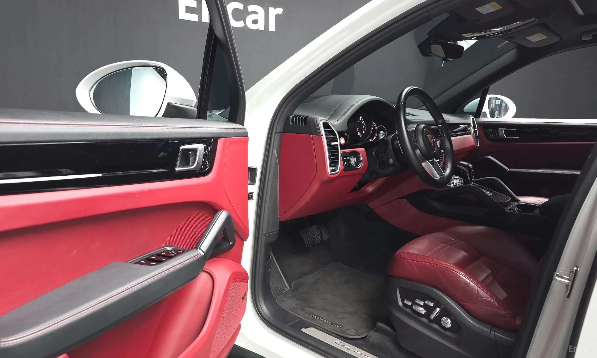 Porsche Cayenne (PO536) превью 11