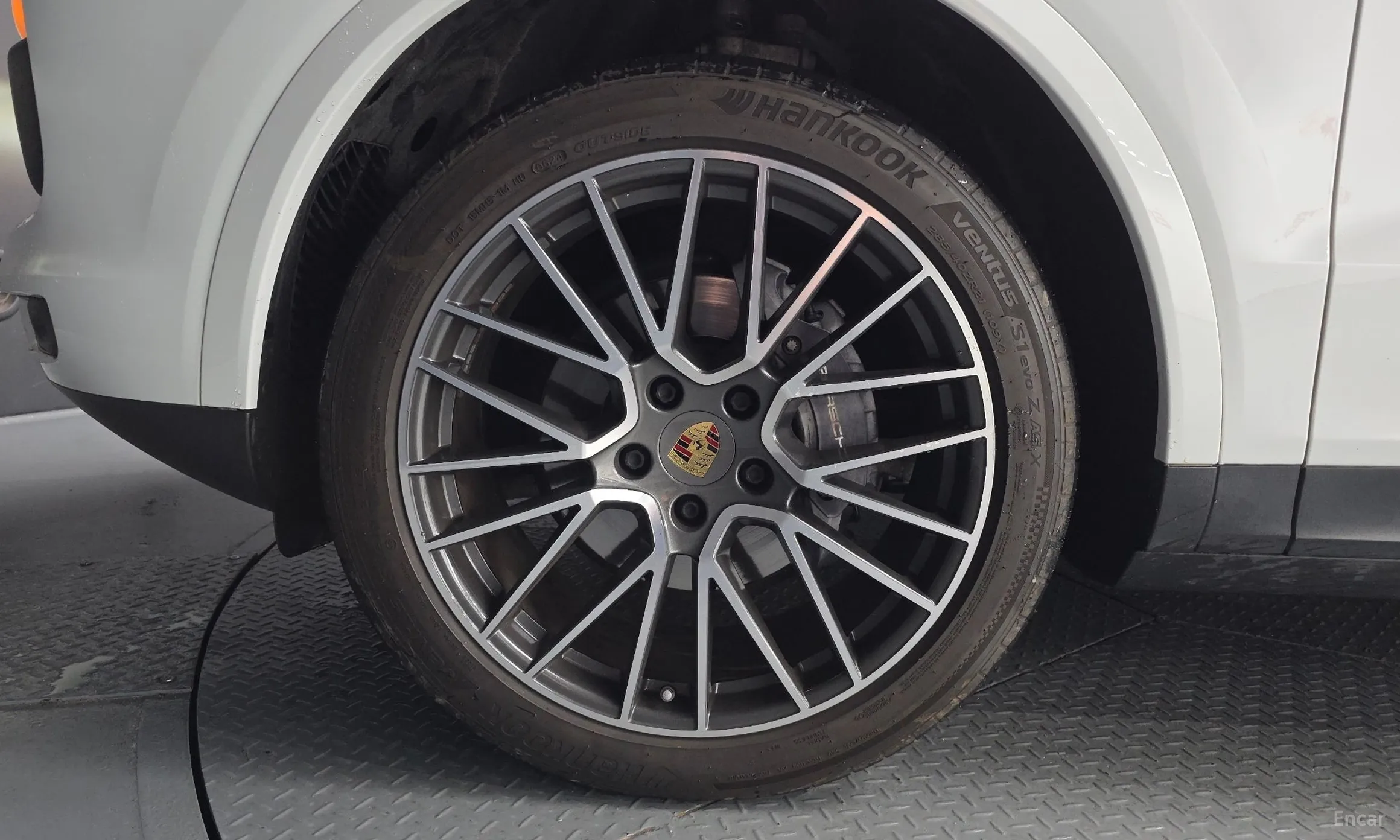Porsche Cayenne (PO536) превью 5