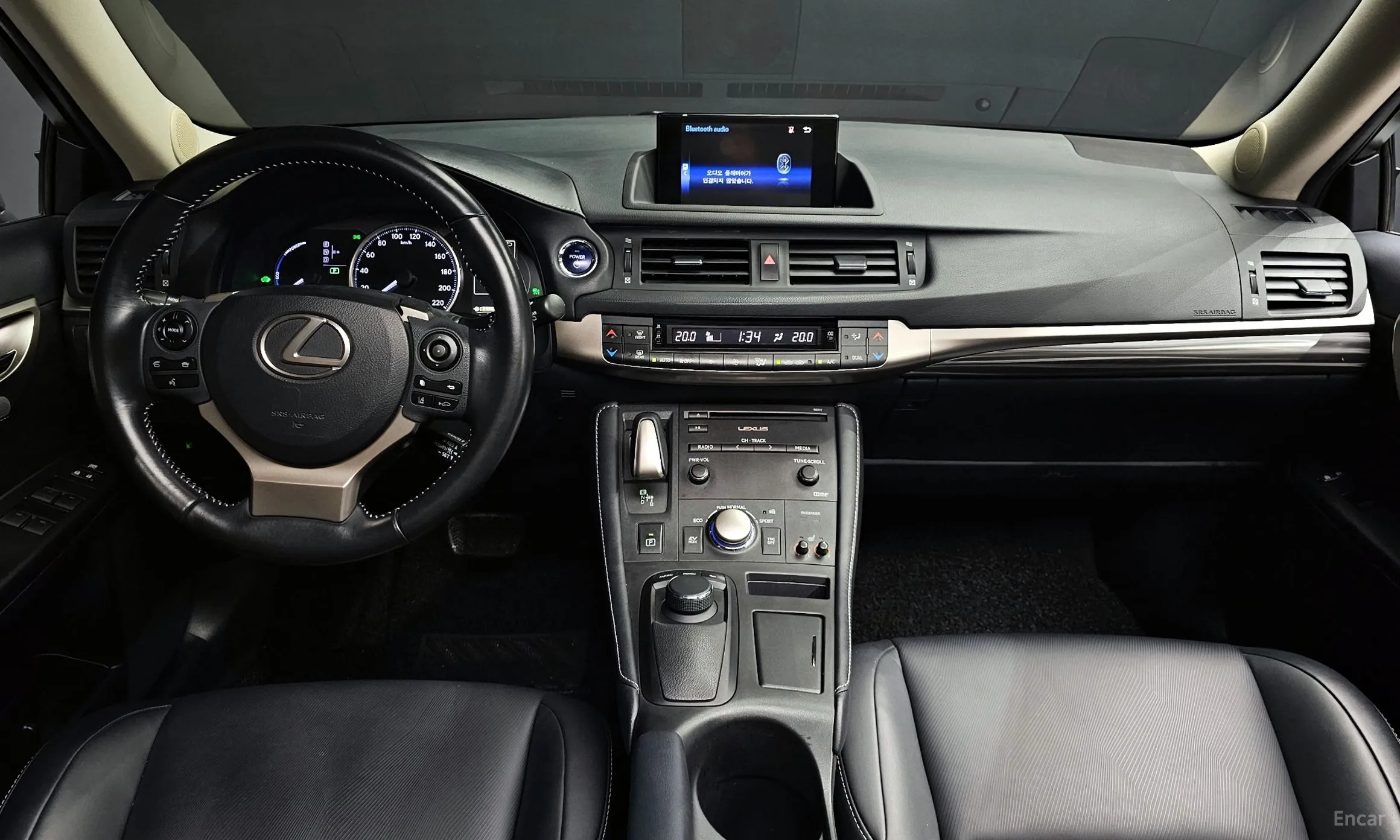 Lexus CT200h превью 7