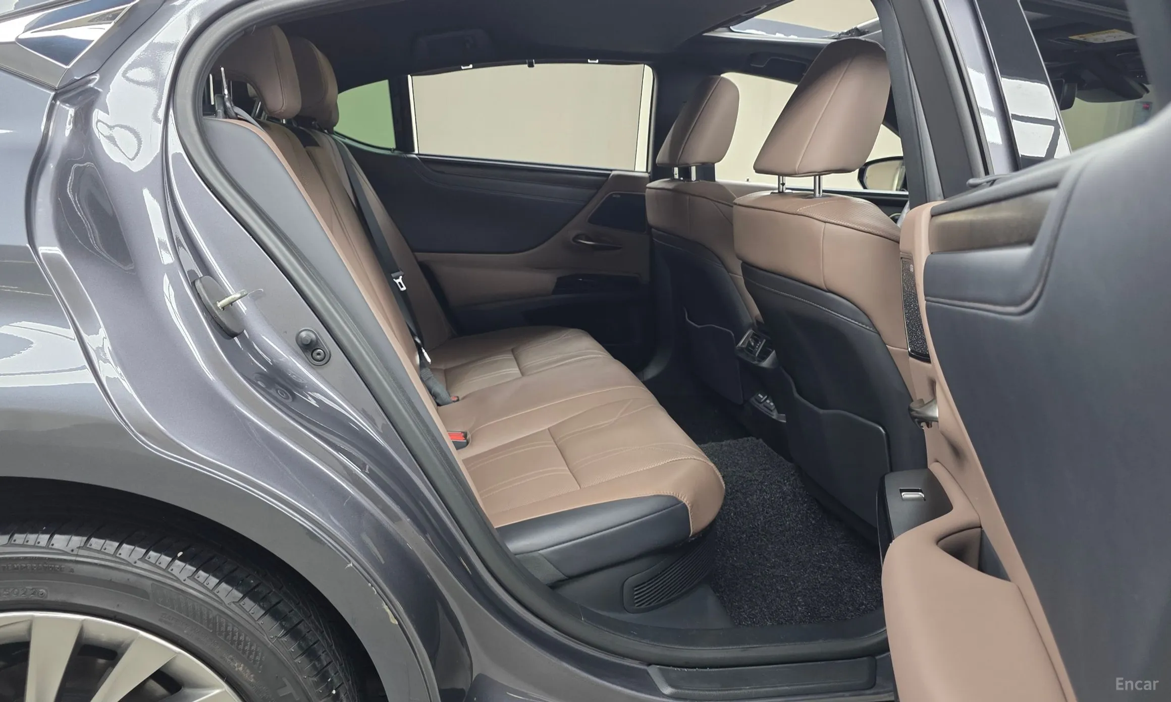 Lexus ES300h 7th Generation превью 11