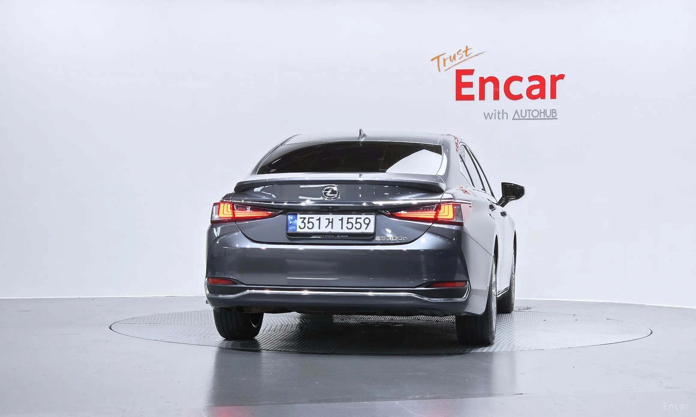 Lexus ES300h 7th Generation превью 4