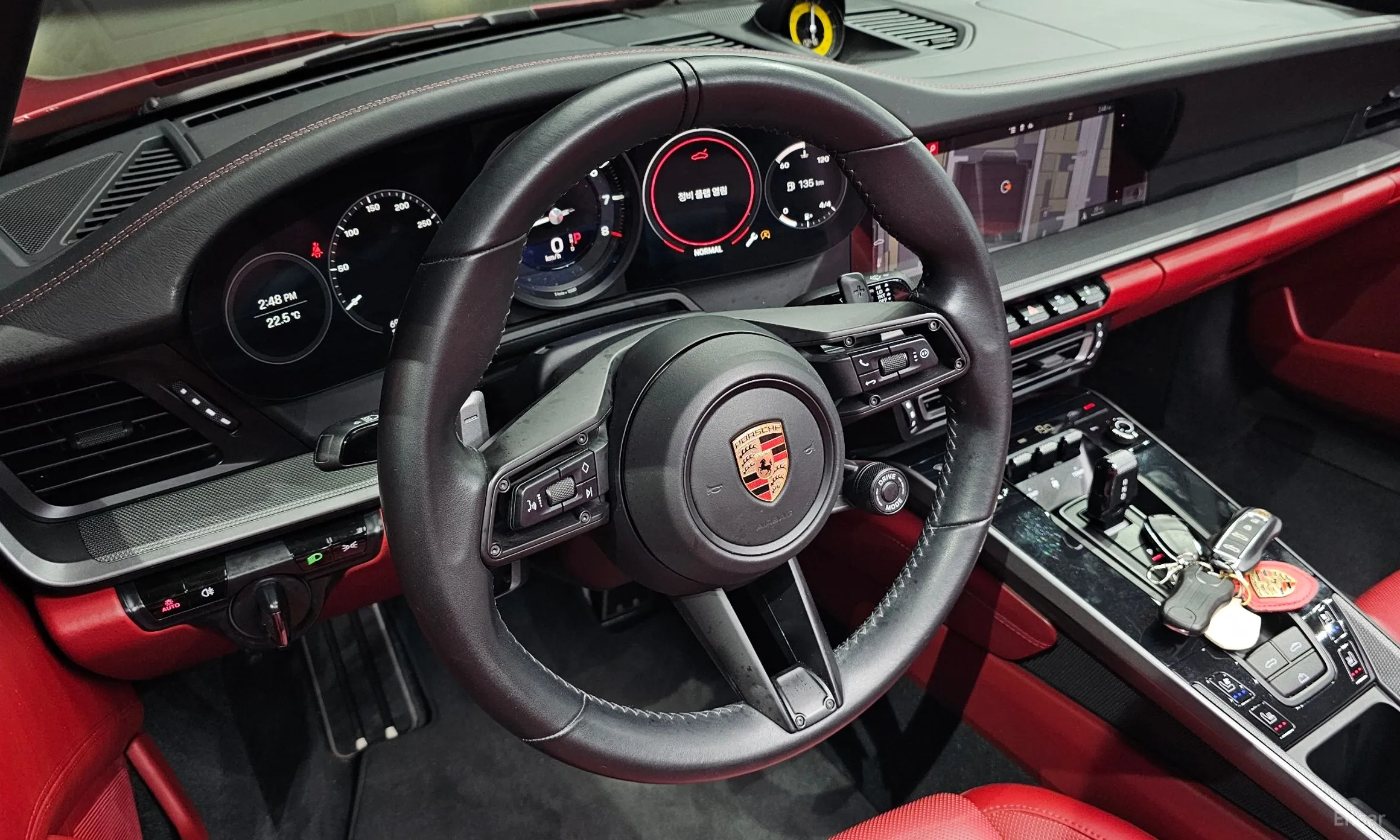 Porsche 911 (992) превью 12