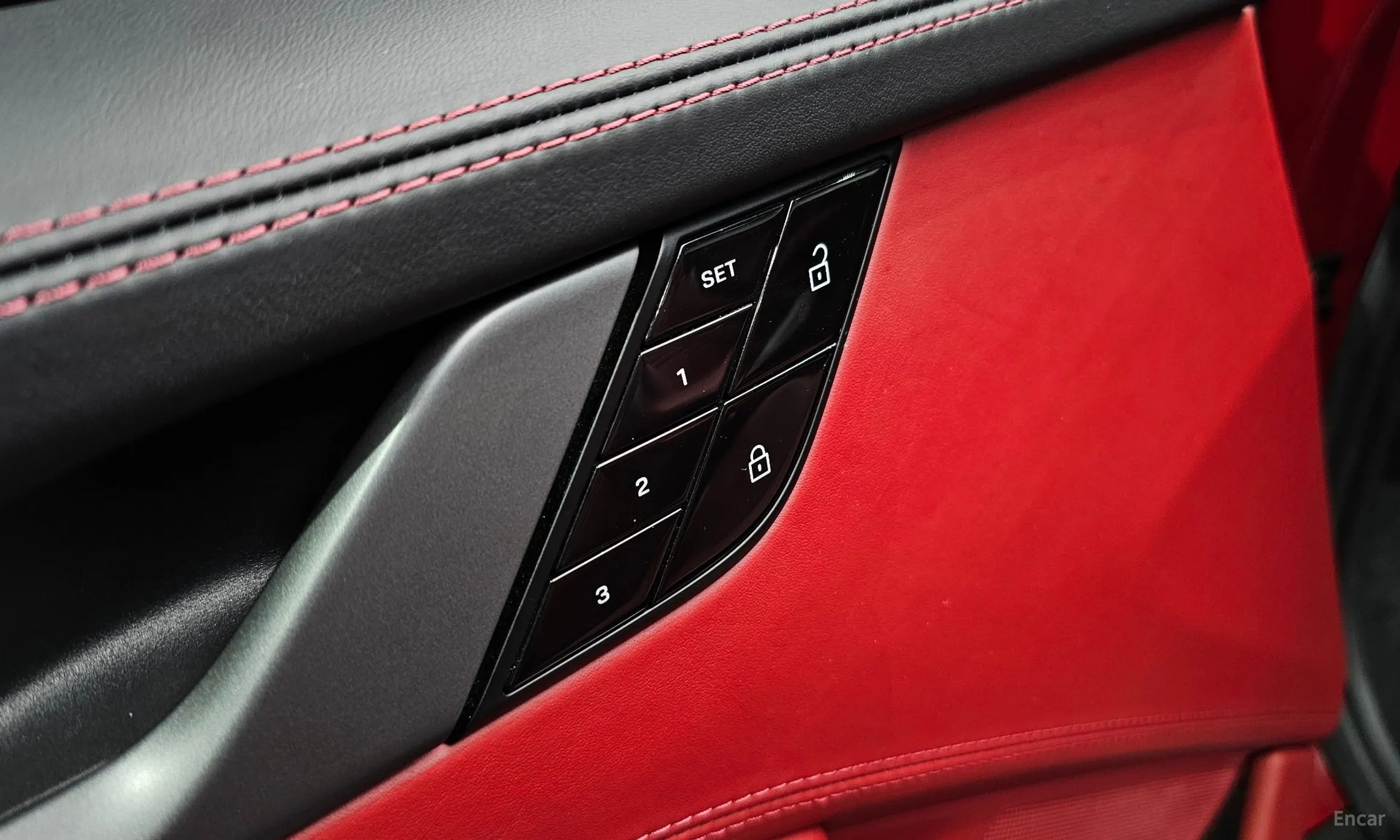 Porsche 911 (992) превью 17