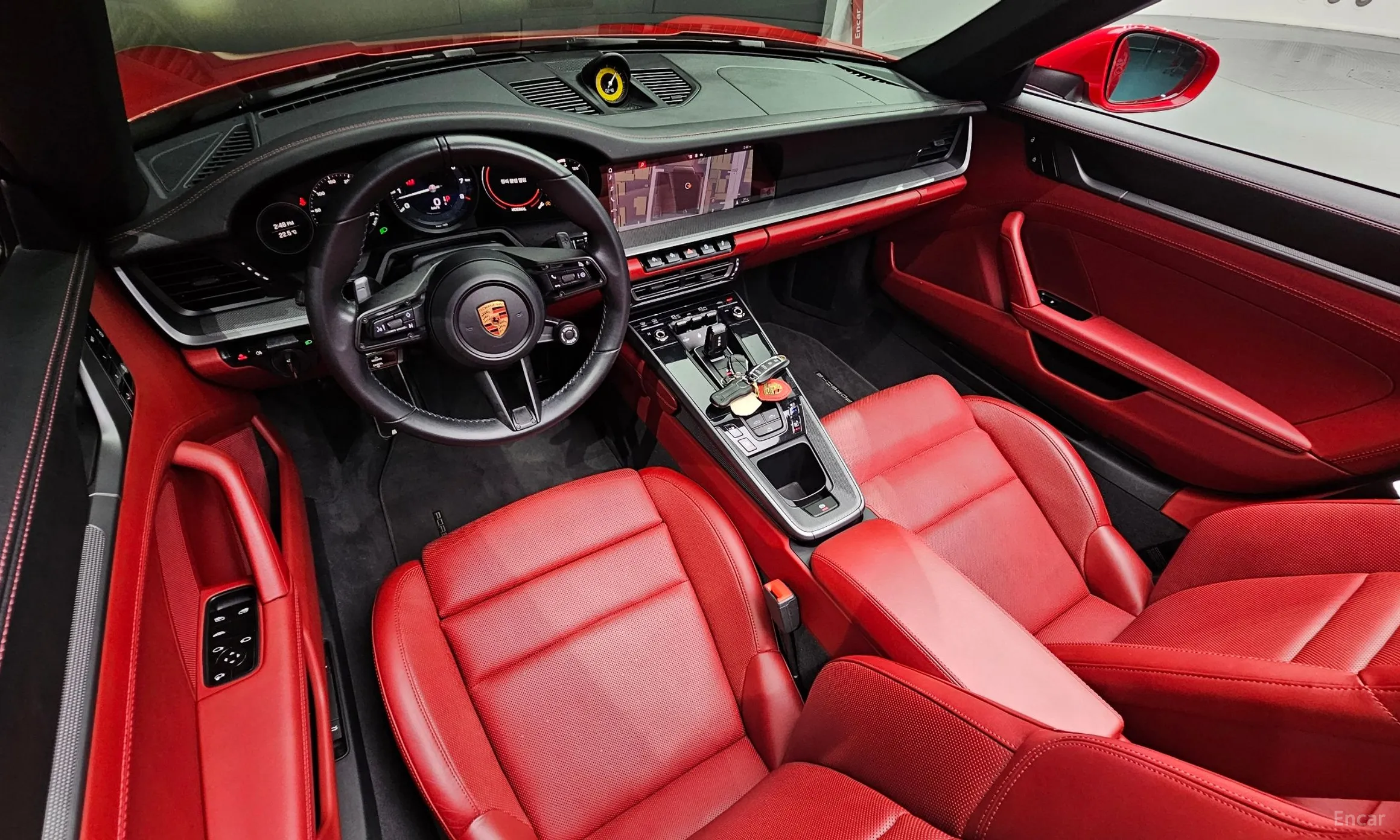 Porsche 911 (992) превью 7