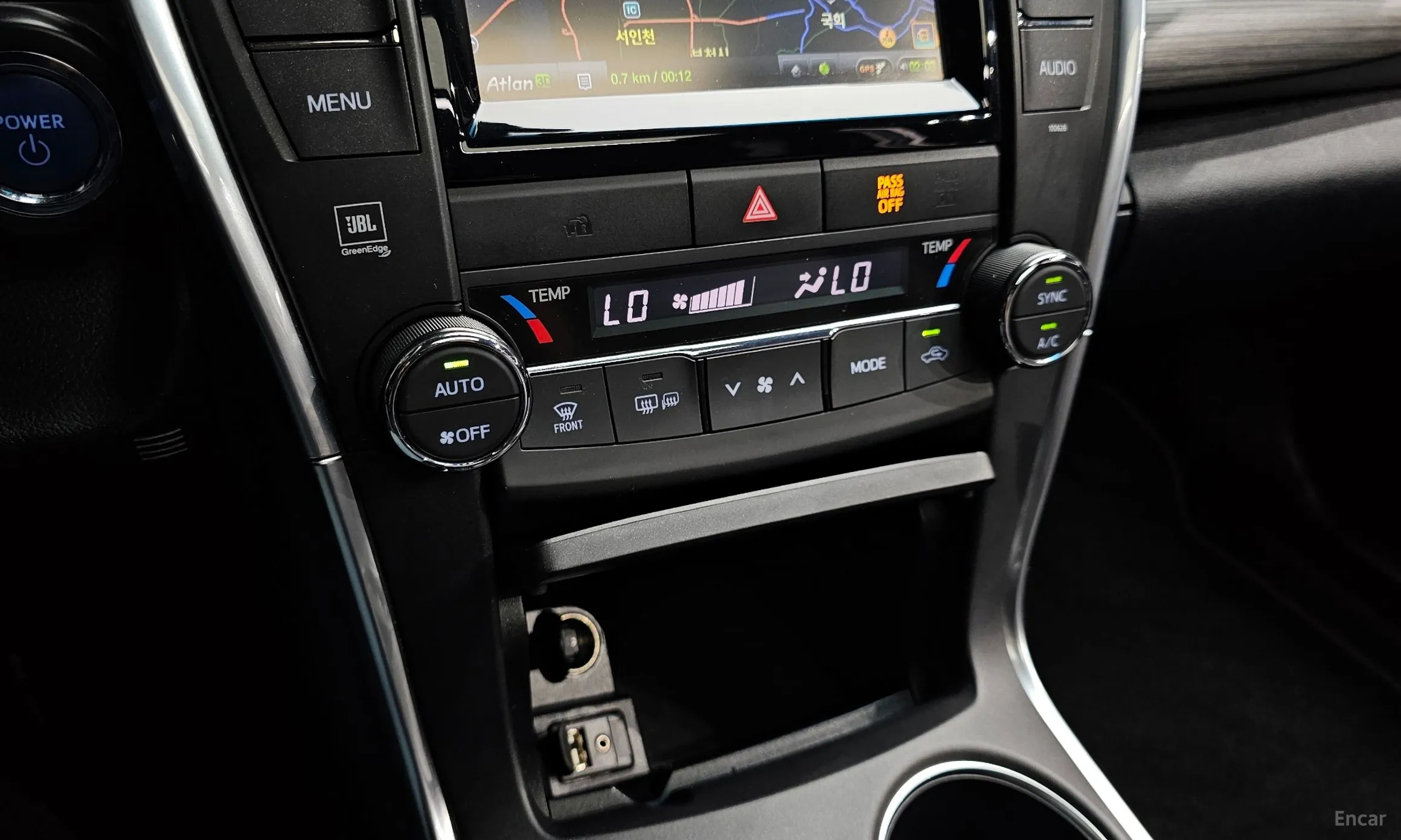 Toyota New Camry превью 17