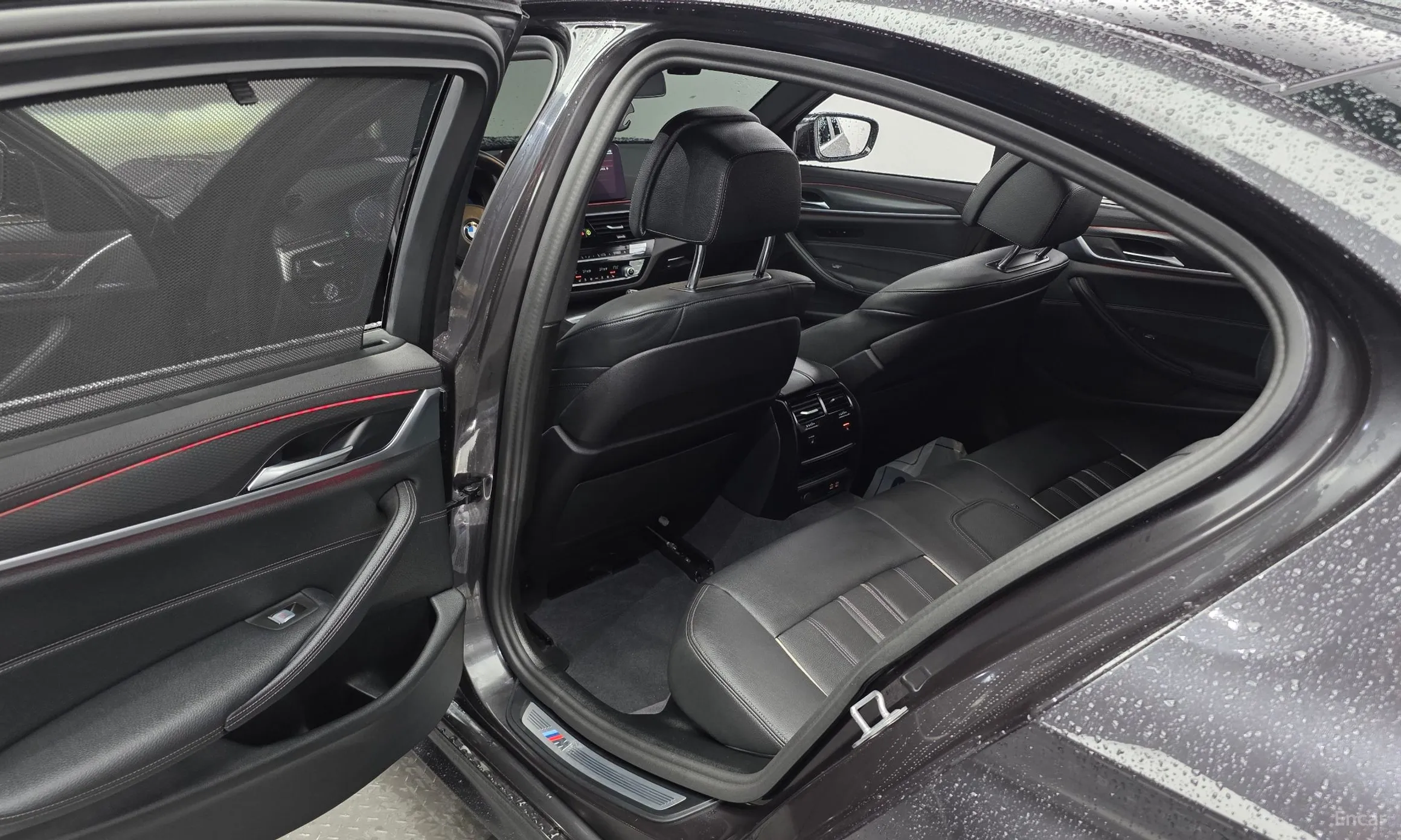 BMW 5 Series (G30) превью 11