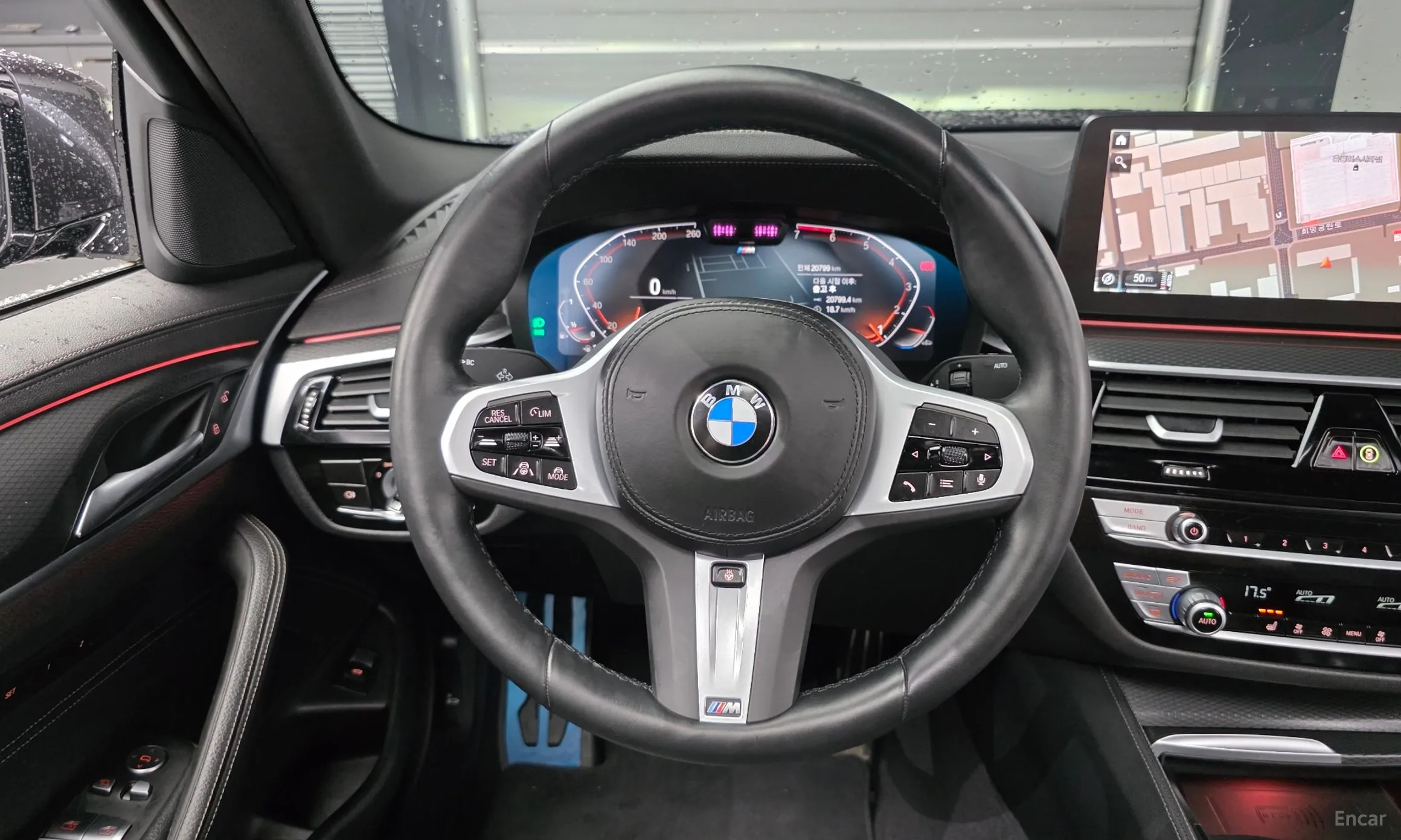BMW 5 Series (G30) превью 12