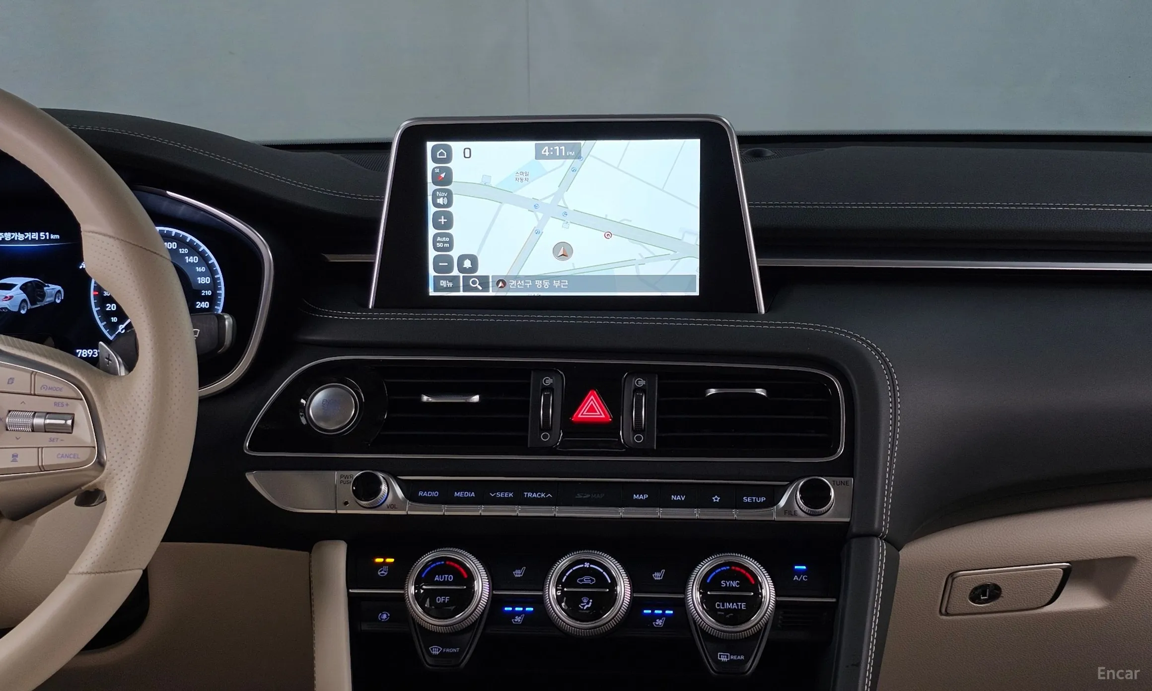 Genesis G70 превью 14