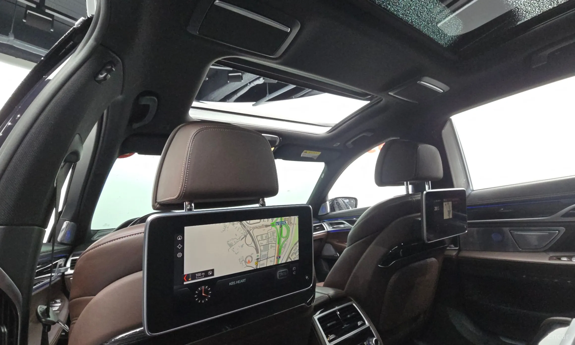 BMW 7 Series (G11) превью 19