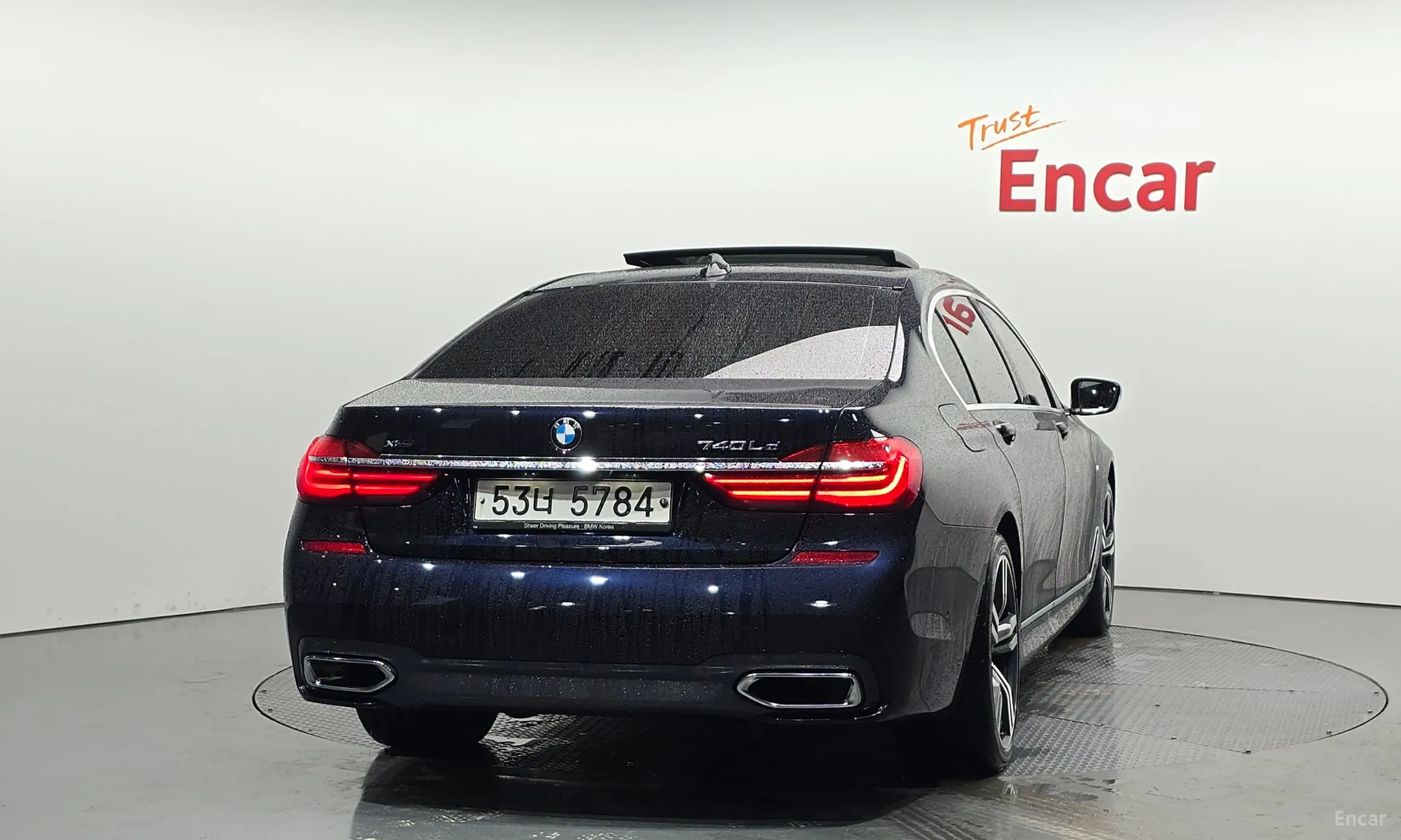 BMW 7 Series (G11) превью 4