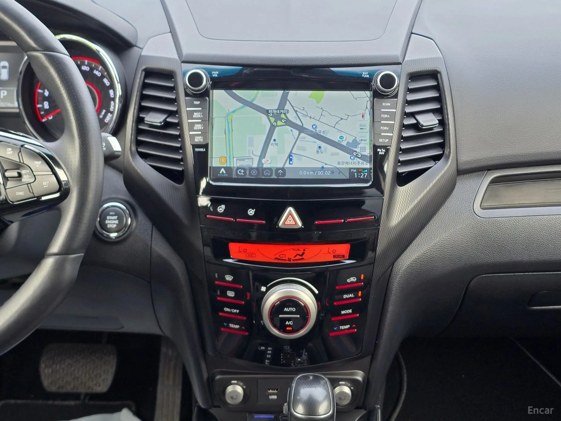 KG Mobility (SsangYong) Tivoli Air превью 12