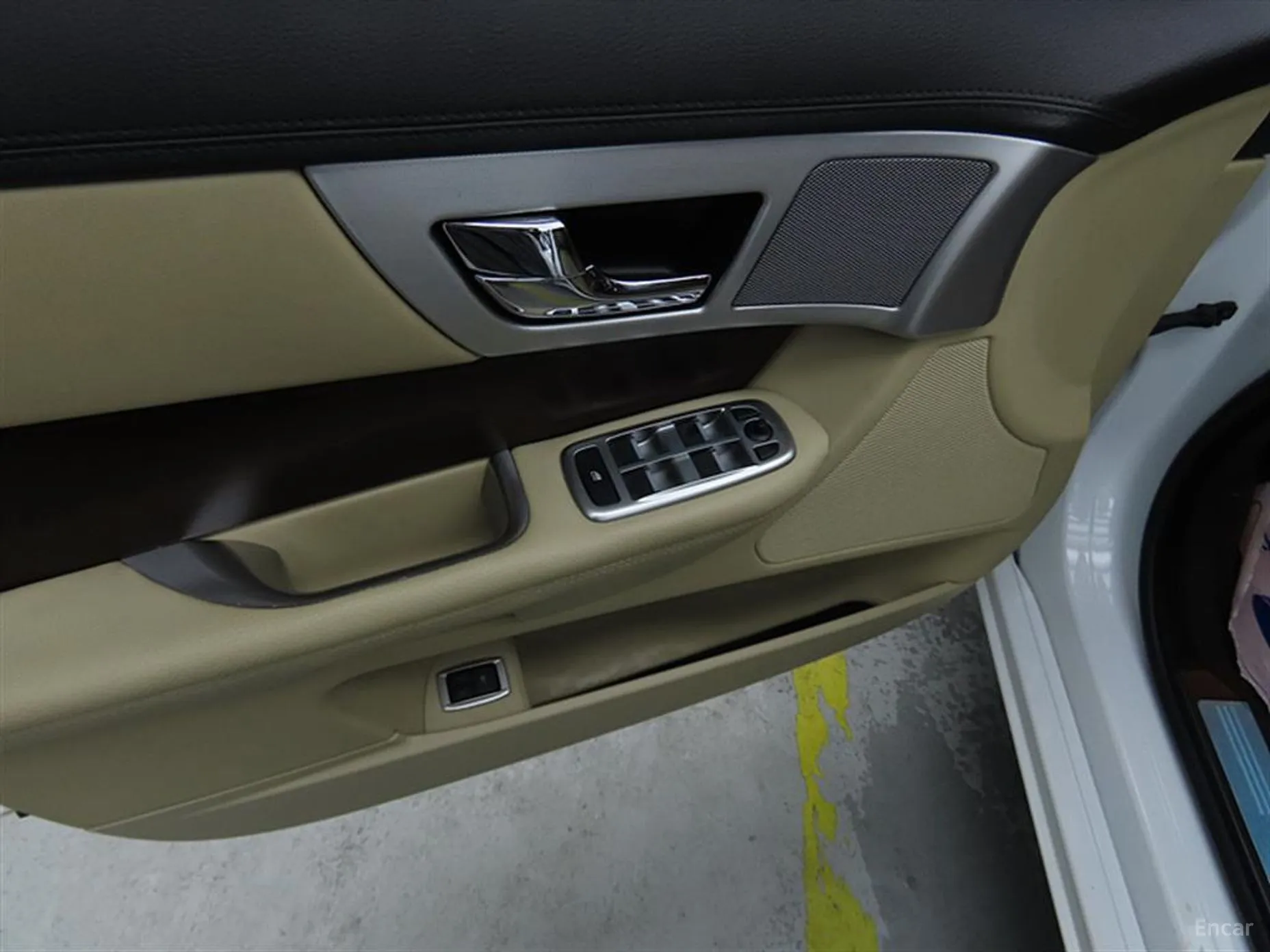 Jaguar New XF превью 13