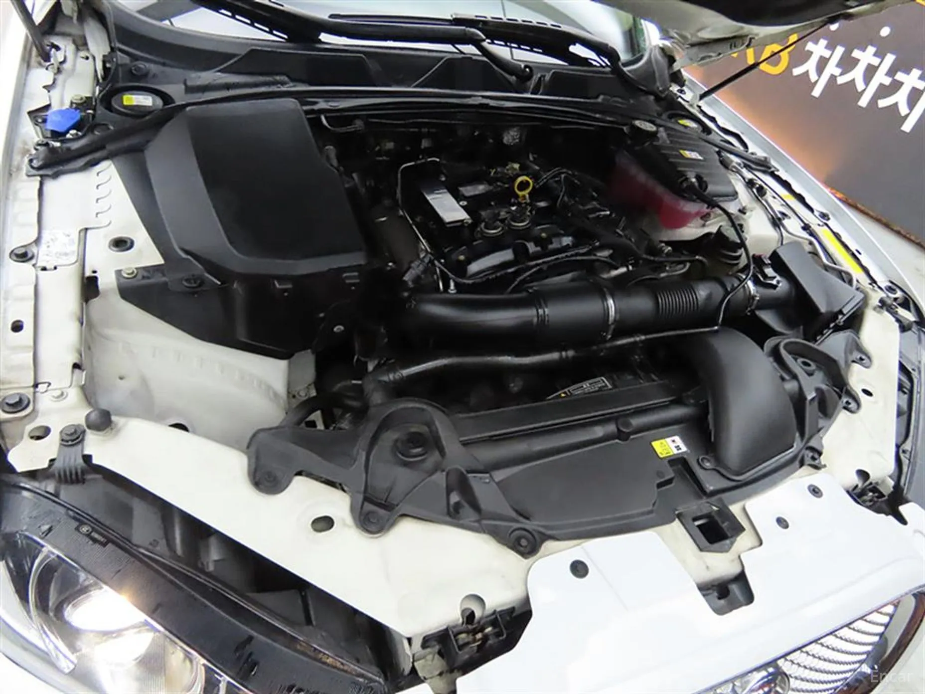 Jaguar New XF превью 19
