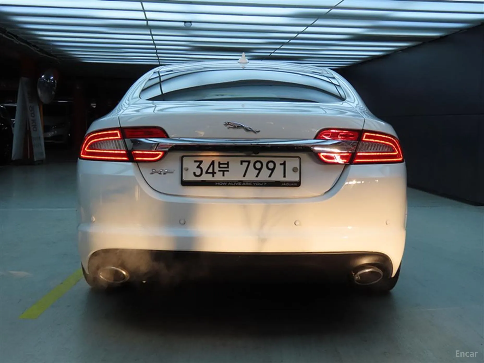 Jaguar New XF превью 3