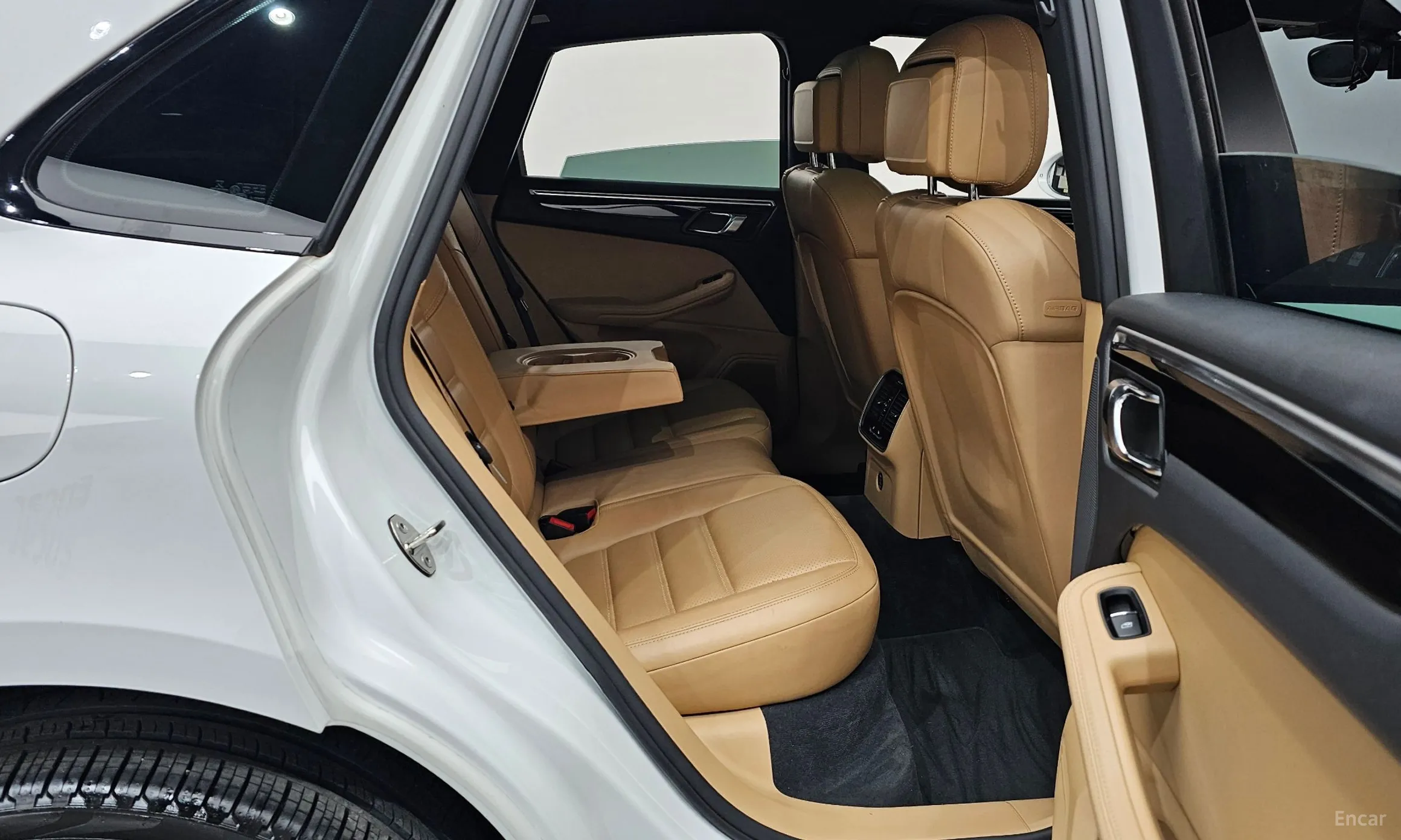 Porsche Macan превью 11