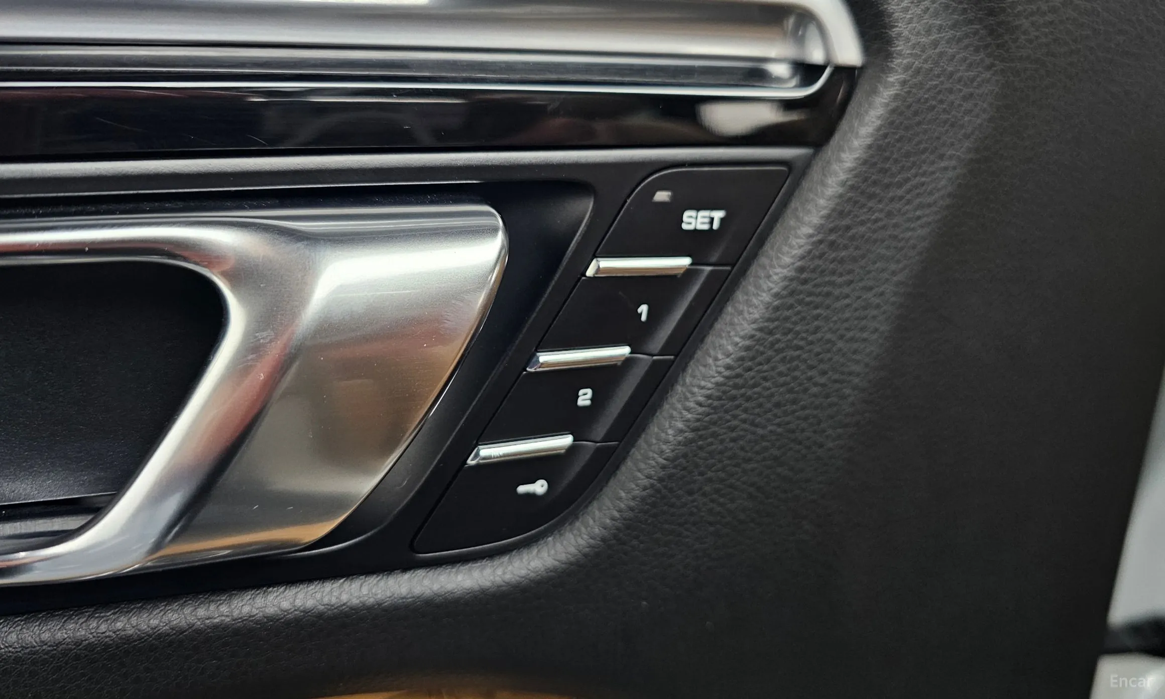 Porsche Macan превью 14