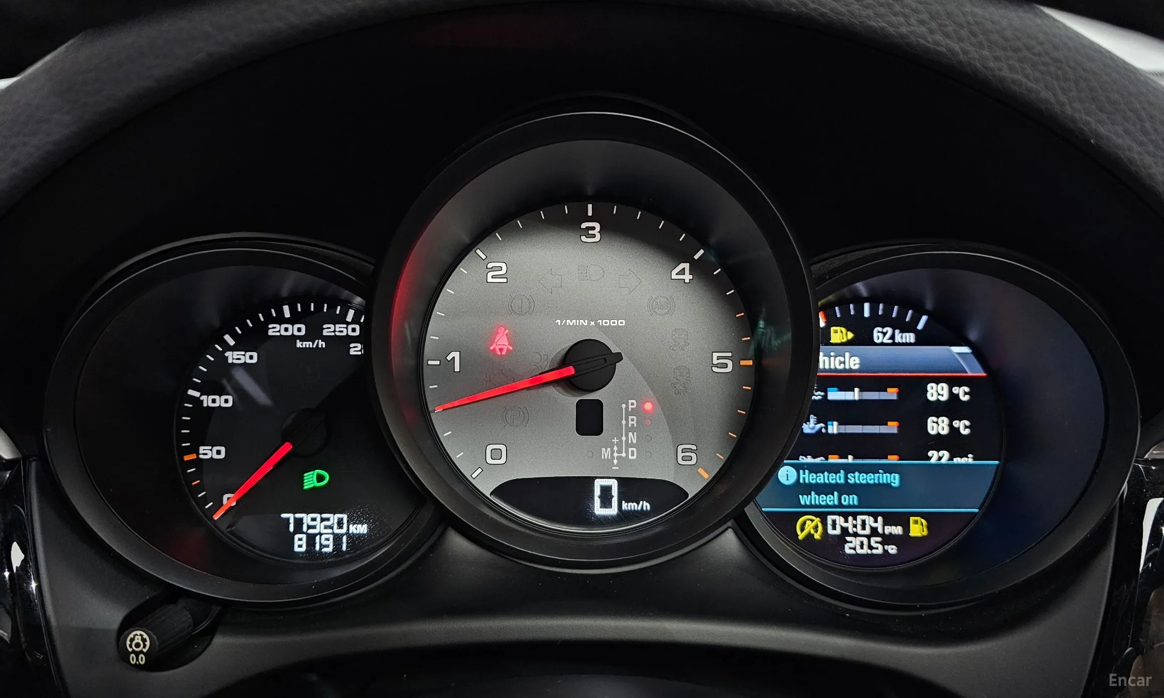 Porsche Macan превью 8