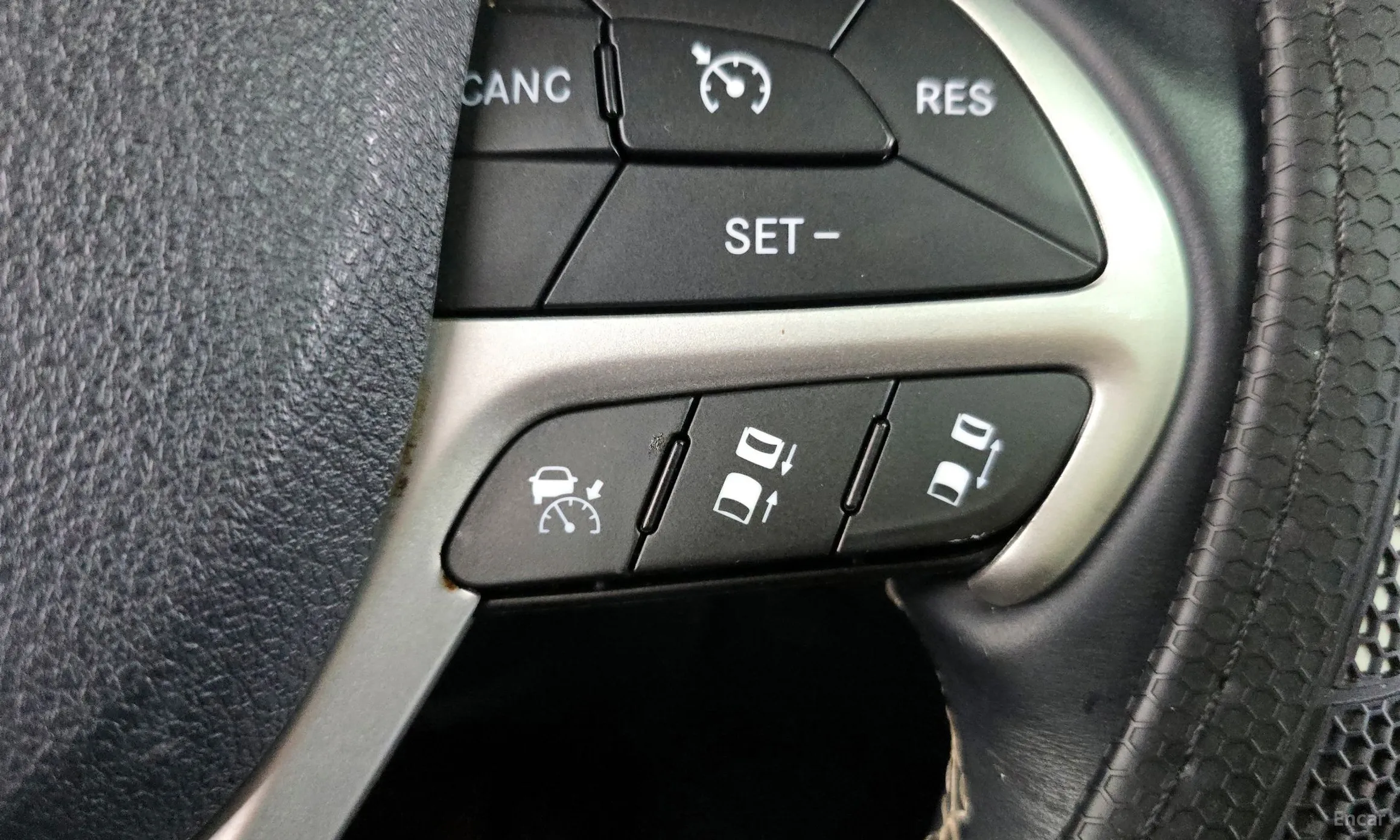 Jeep Grand Cherokee превью 17