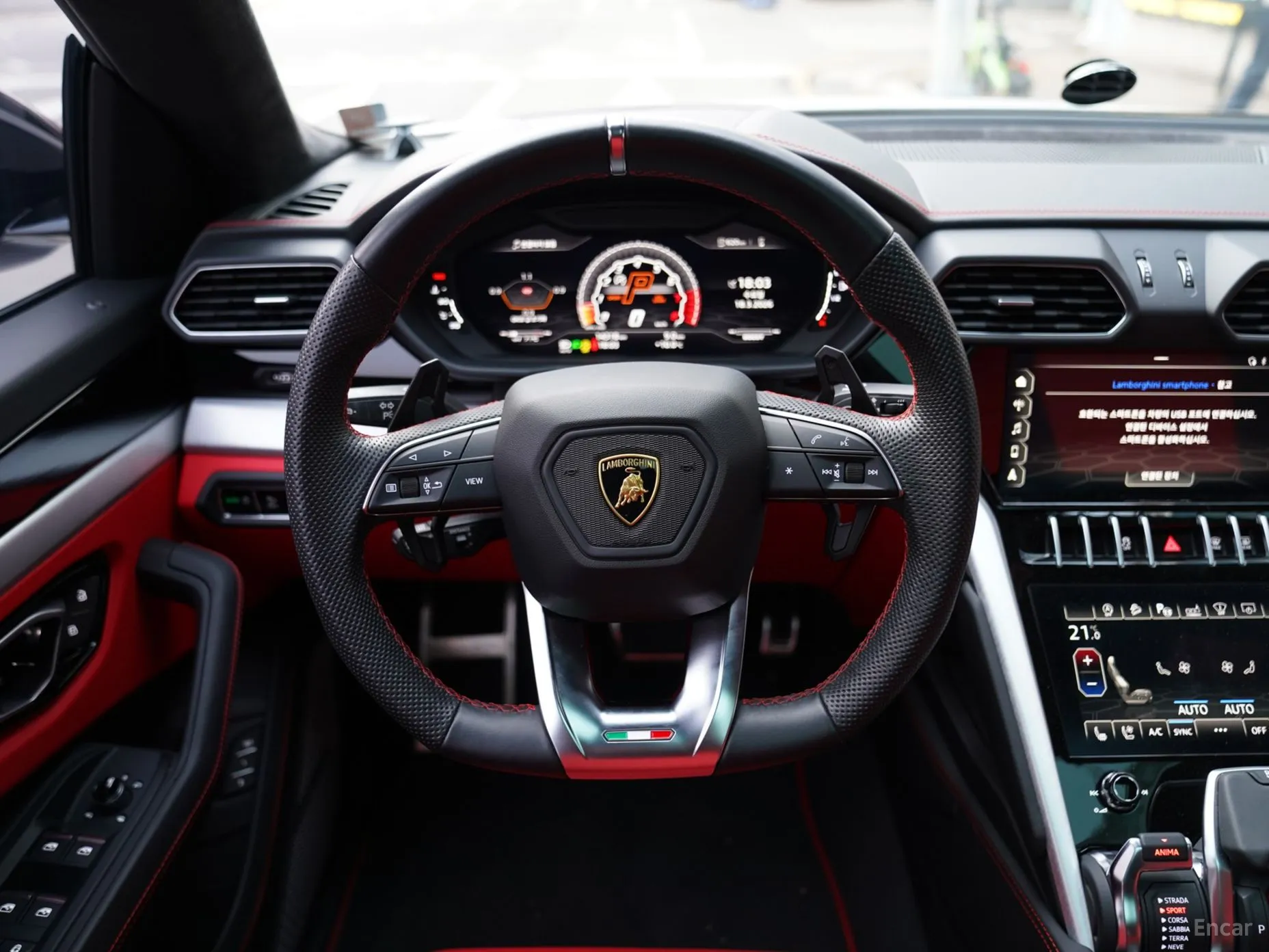 Lamborghini Urus превью 13