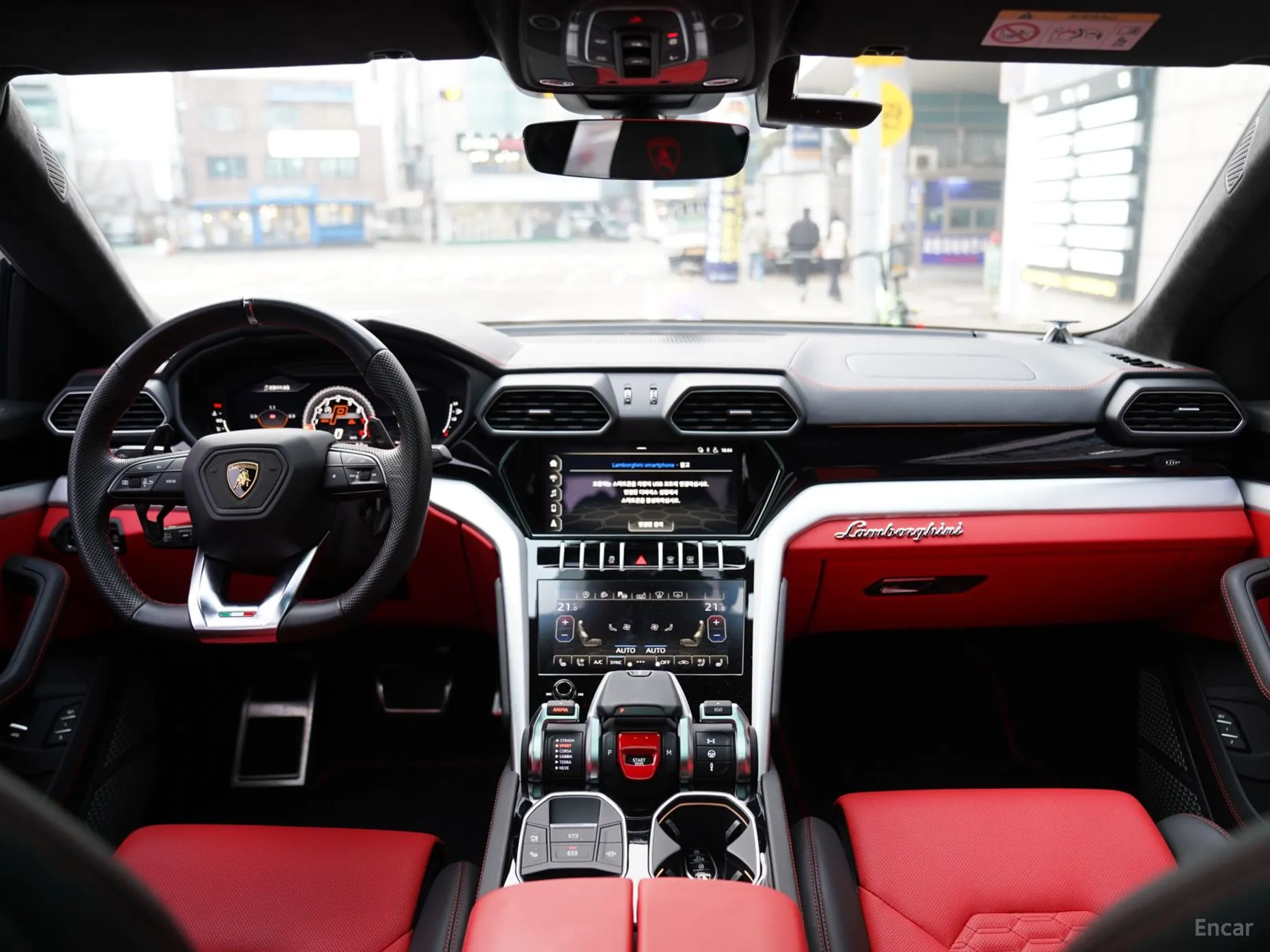 Lamborghini Urus превью 9
