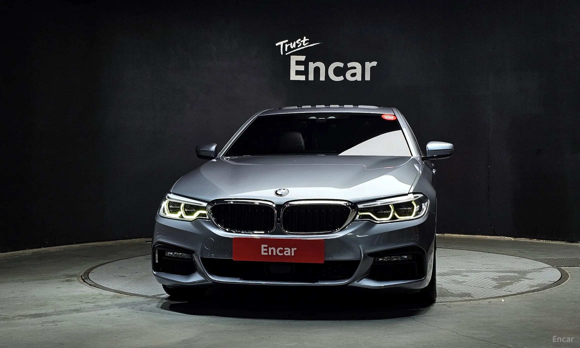BMW 5 Series (G30) превью 3