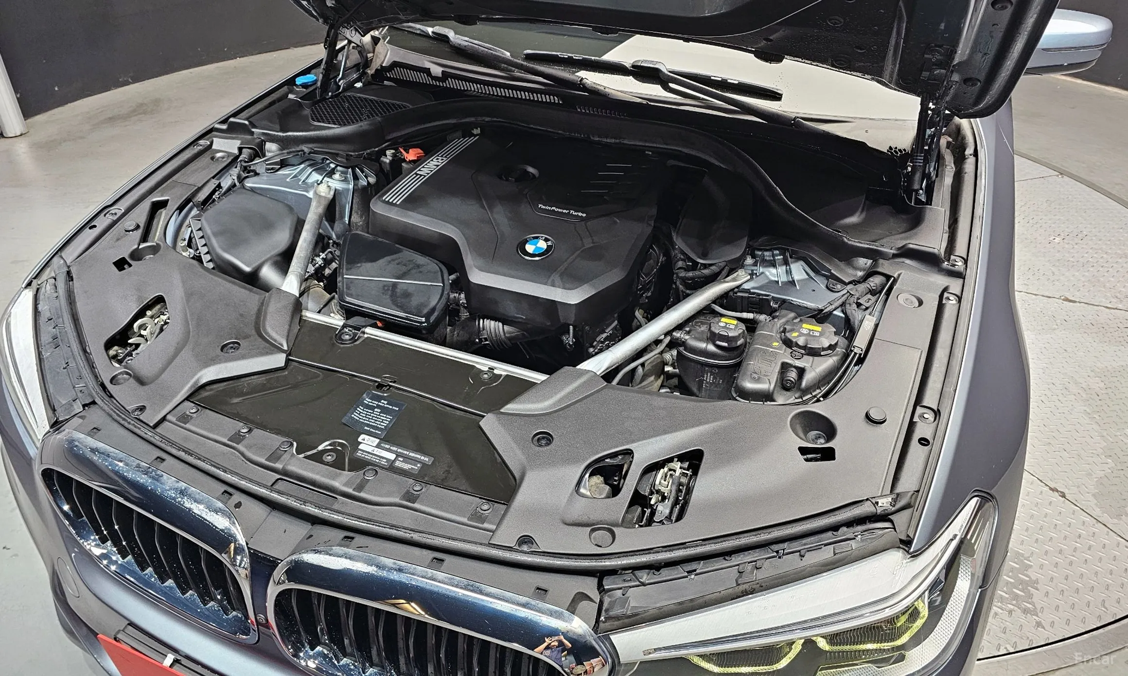 BMW 5 Series (G30) превью 6
