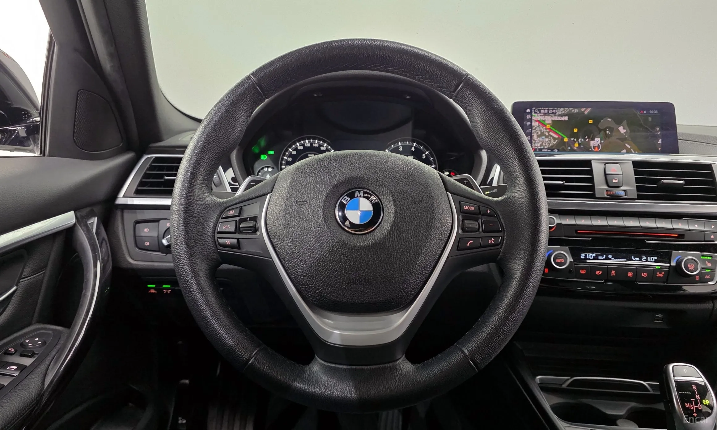 BMW 3 Series (F30) превью 13