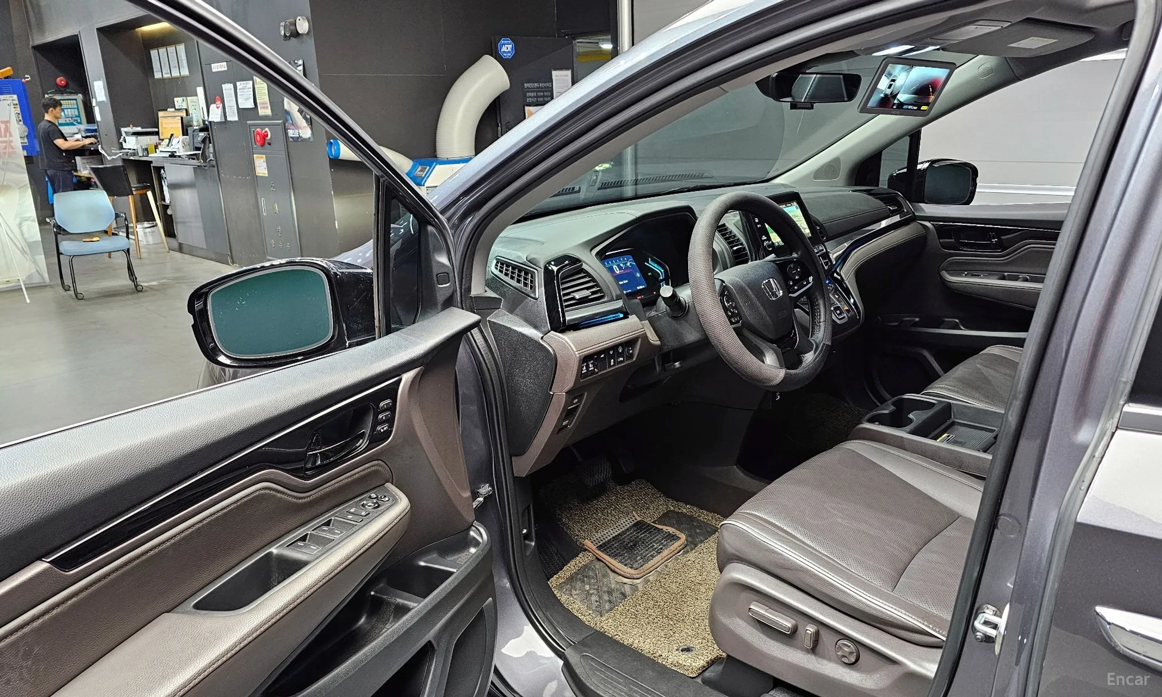 Honda Odyssey превью 10