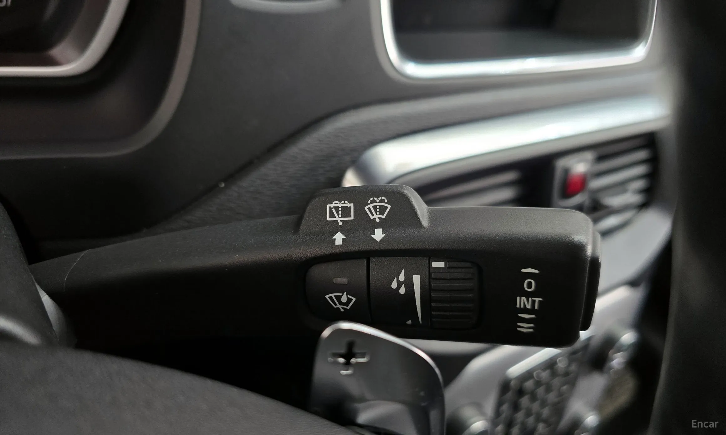 Volvo V40 превью 20